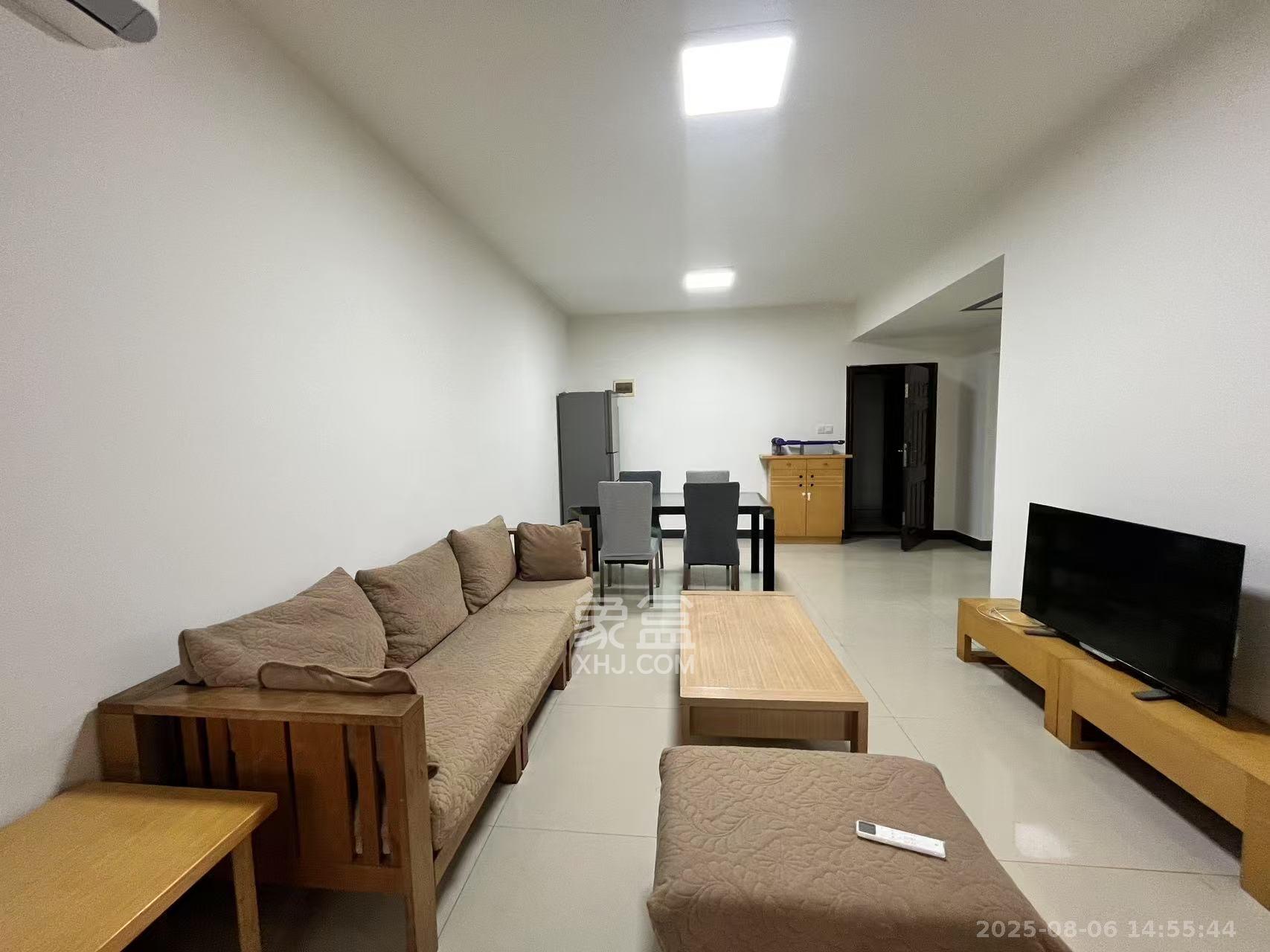 建鸿达现代公寓 1室1厅1卫 2300.0元/月 建鸿达现代公寓 1室1厅1卫 2300.0元/月室内图