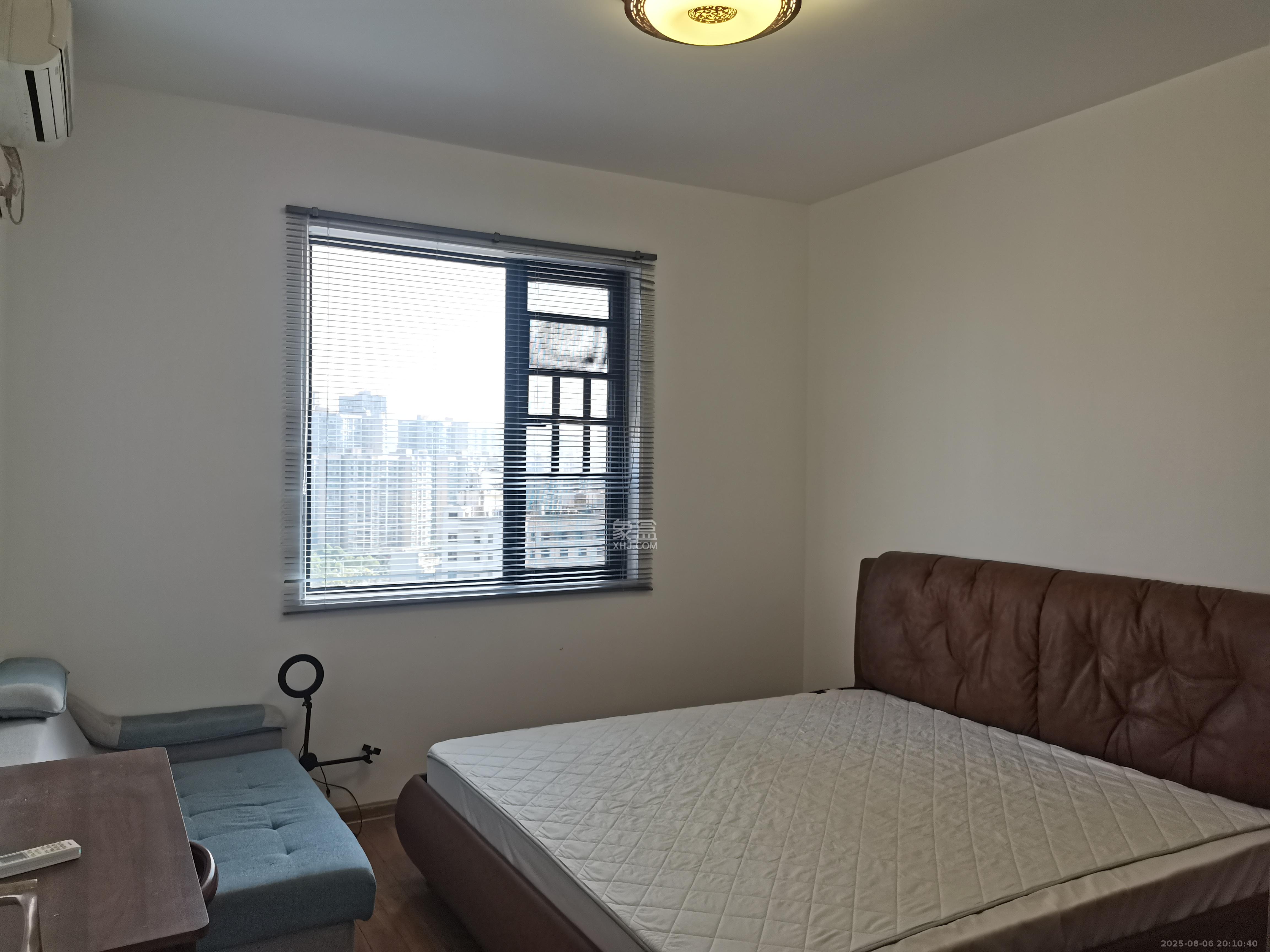 兴旺双铁城  4室2厅2卫    3200.0元/月室内图