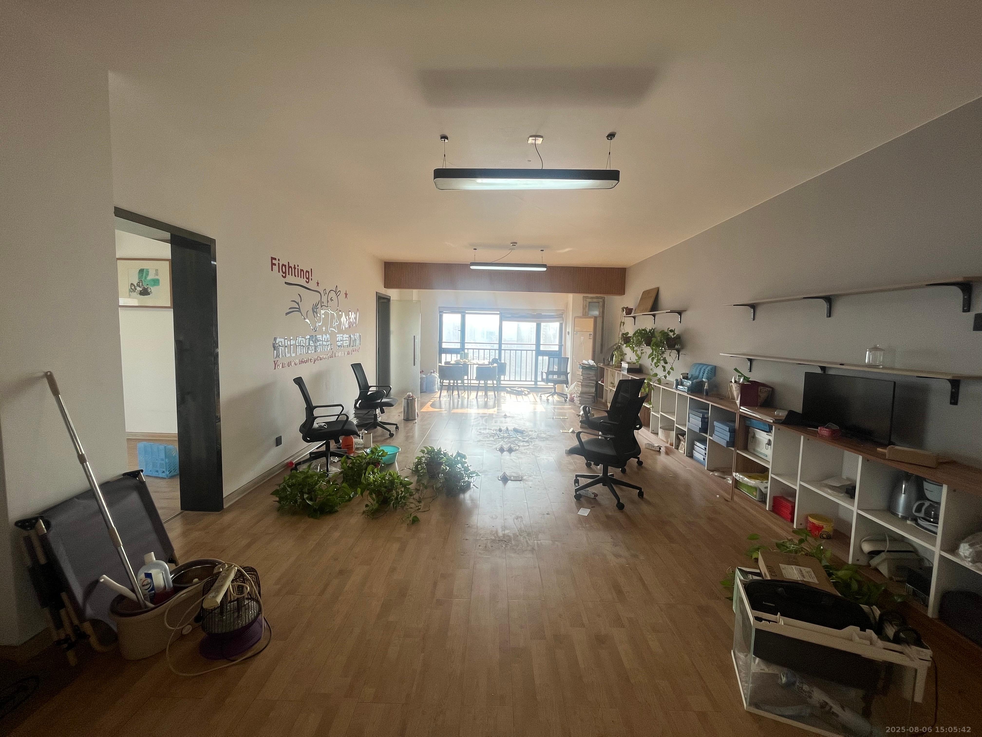 星大峰汇商务楼 3室2厅2卫 3500.0元/月 星大峰汇商务楼 3室2厅2卫 3500.0元/月室内图