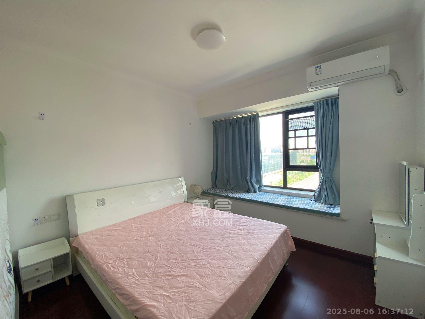 中海新城熙岸(中信新城五期) 3室2厅1卫 2100.0元/月 中海新城熙岸(中信新城五期) 3室2厅1卫 2100.0元/月室内图