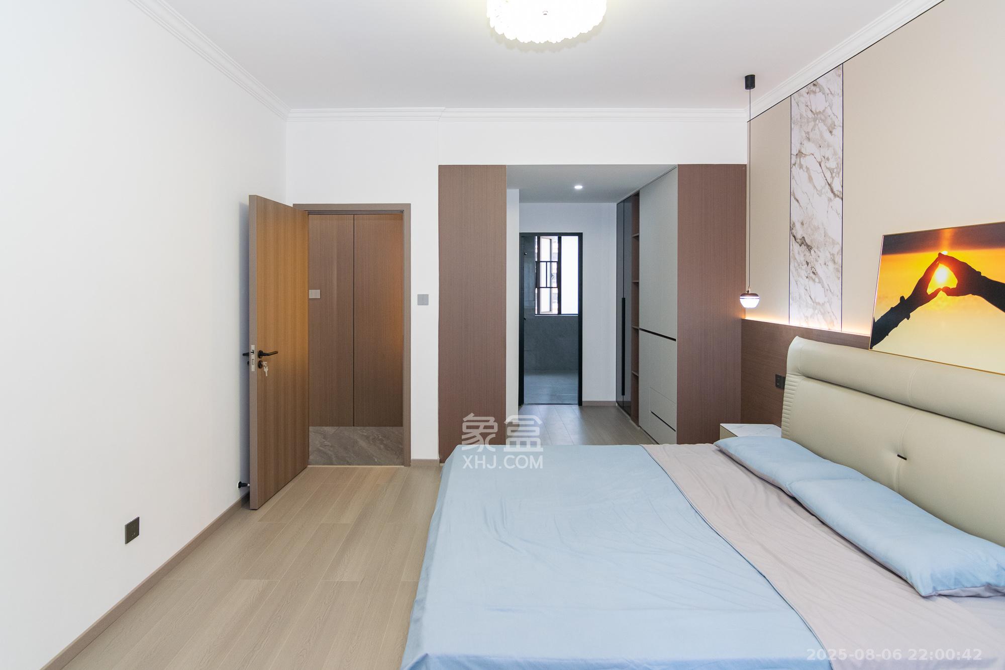 三润城(三润星城) 4室2厅2卫 125.3万 三润城(三润星城) 4室2厅2卫 125.3万卧室