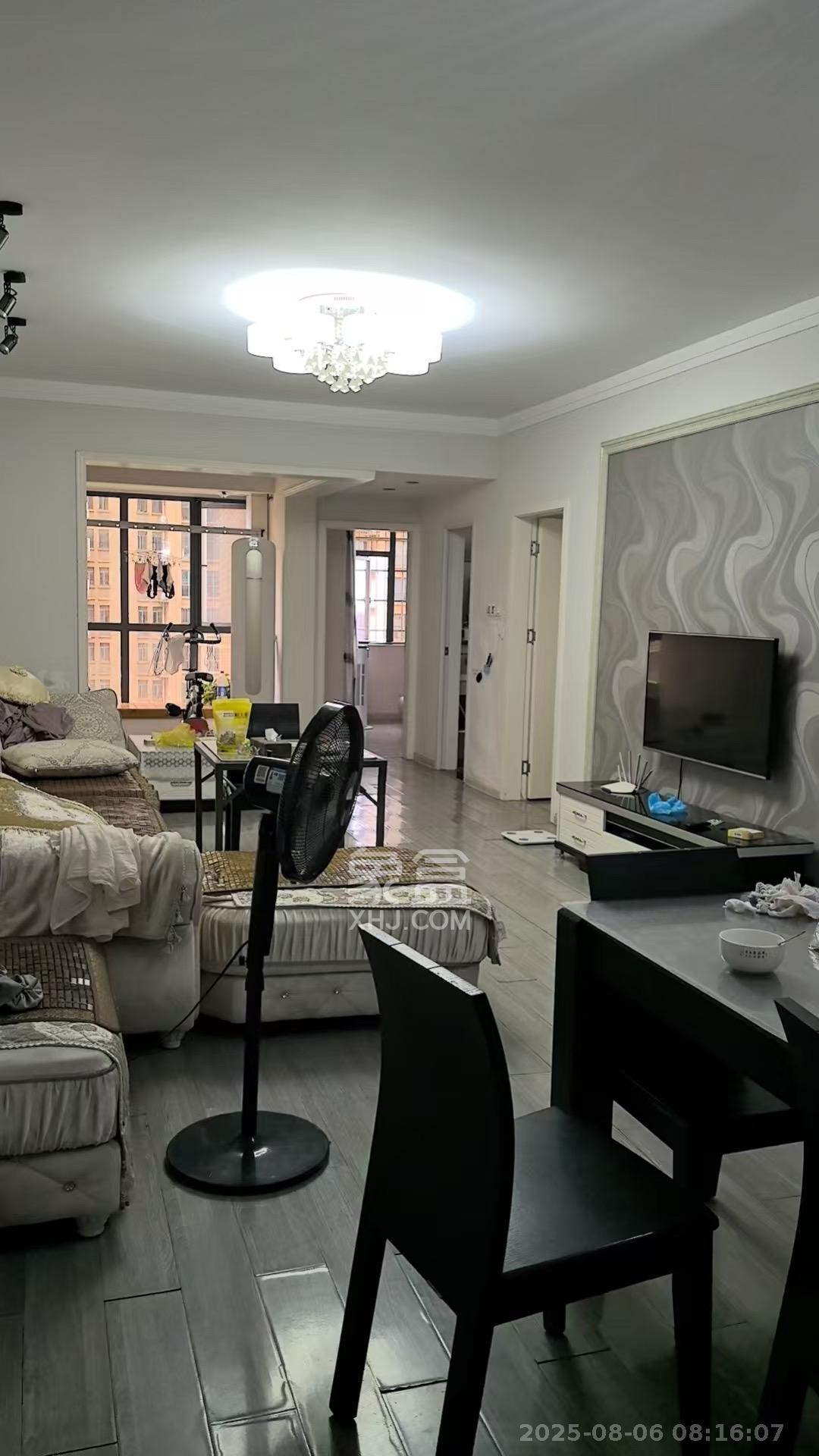 悦湖山  1室2厅1卫    1300.0元/月 悦湖山  1室2厅1卫    1300.0元/月室内图1