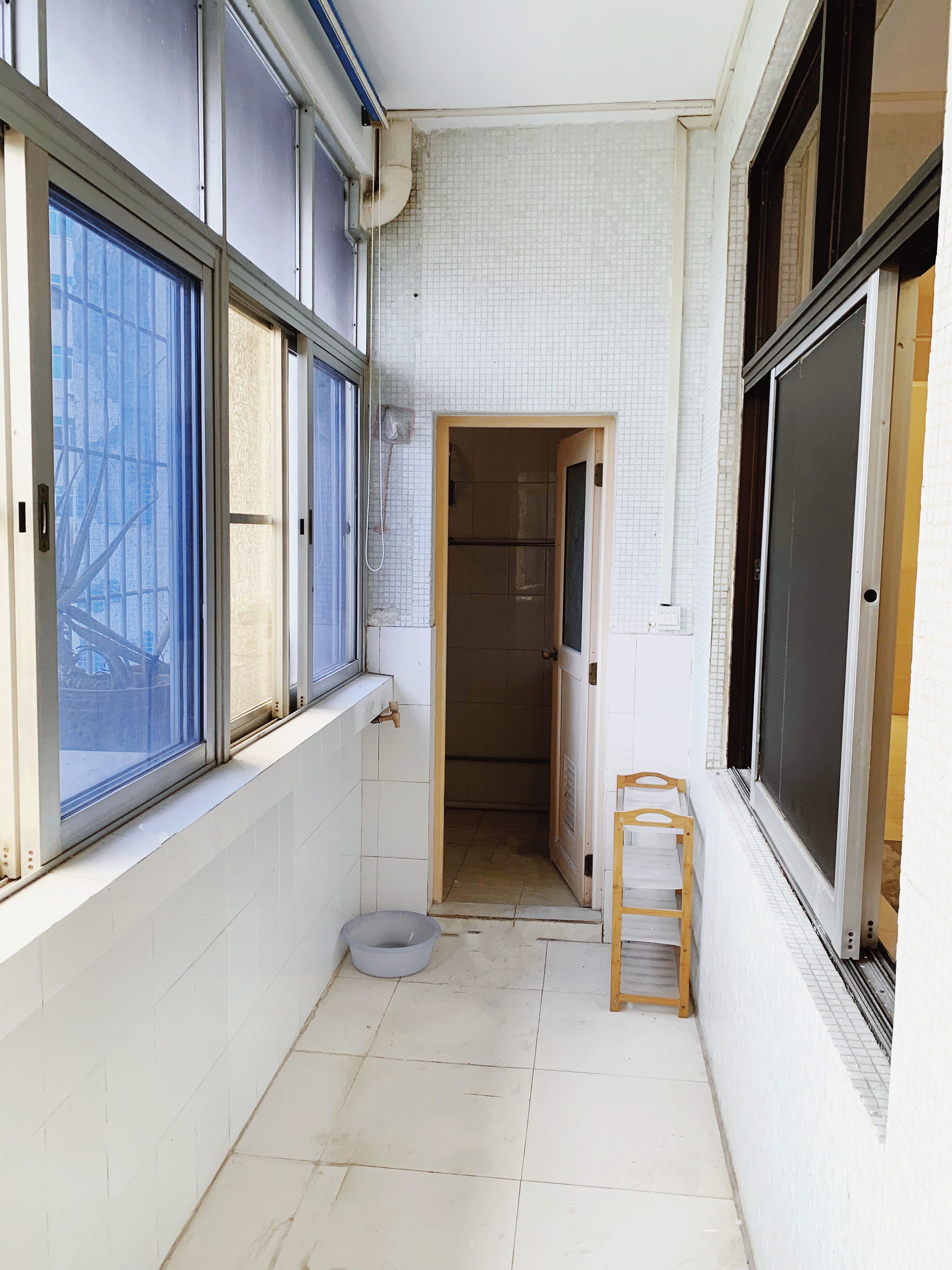 椰树集团宿舍  3室2厅1卫   2500.00元/月室内图
