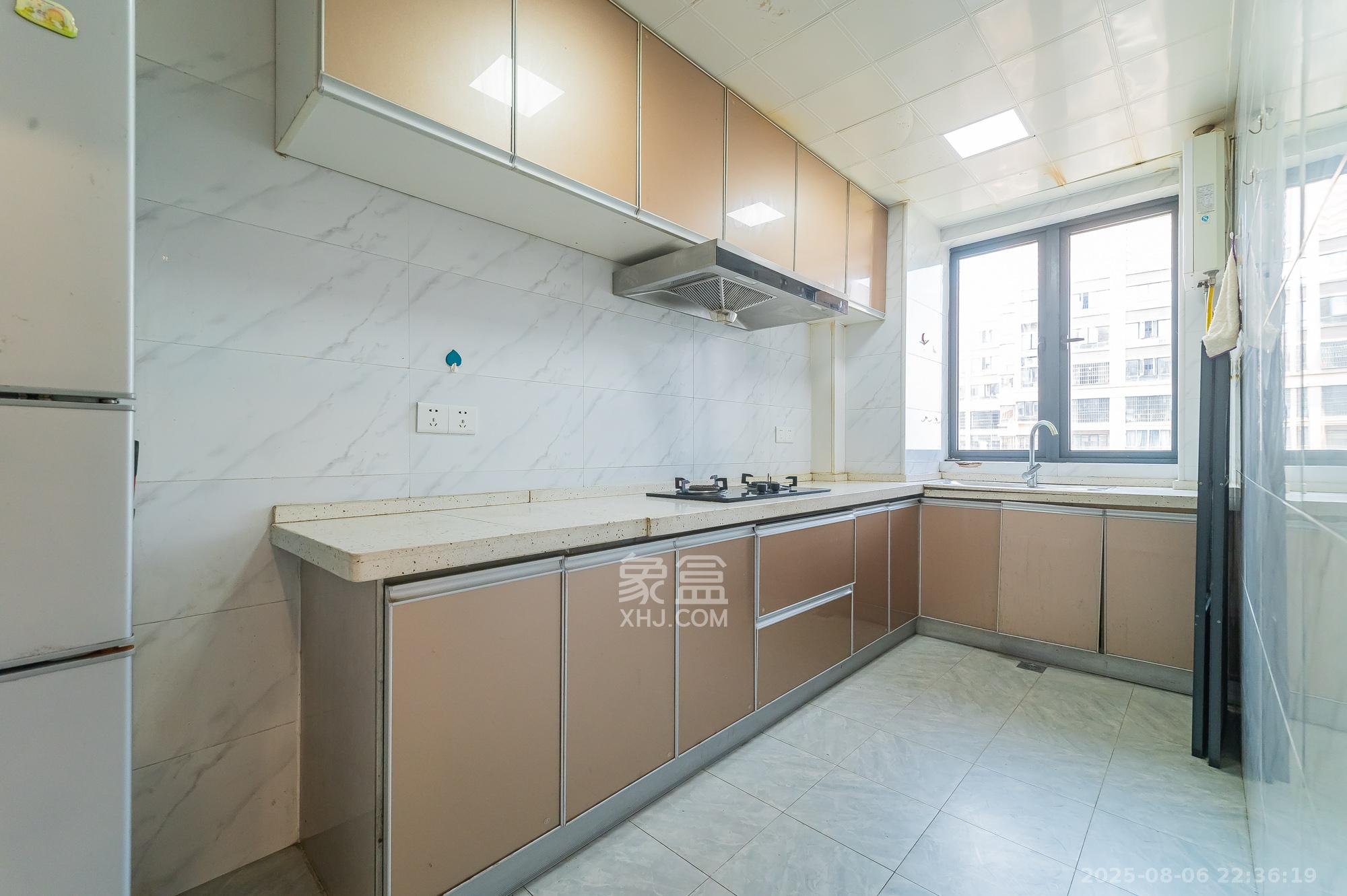 深业睿城 3室2厅2卫 92.0万 深业睿城 3室2厅2卫 92.0万厨房