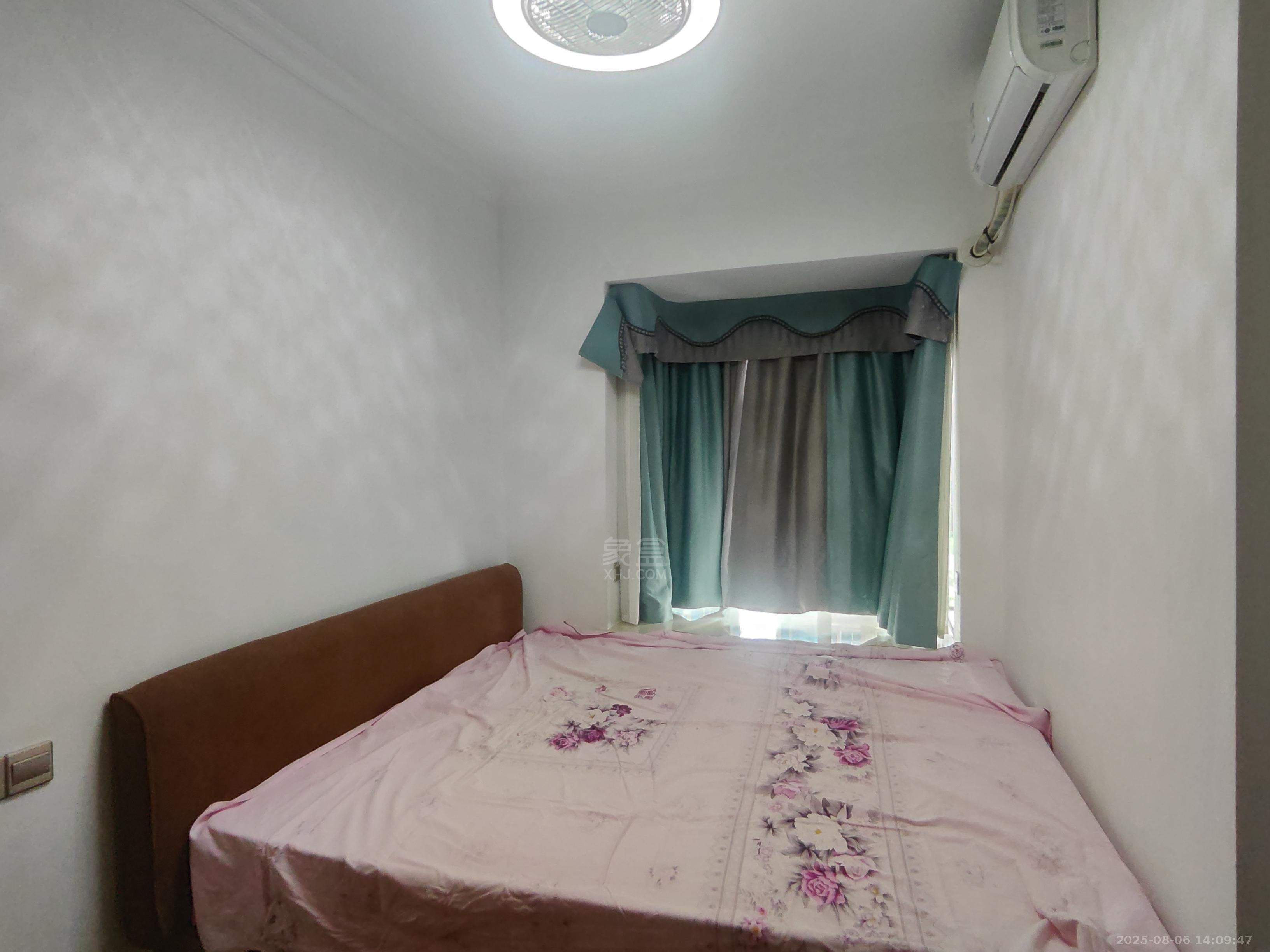 春藤小镇  3室2厅1卫    1800.0元/月室内图