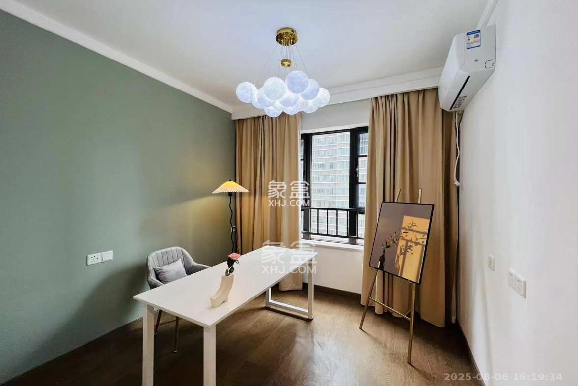 龙湖铂金中心(龙湖春江郦城) 3室2厅2卫 6500.00元/月 龙湖铂金中心(龙湖春江郦城) 3室2厅2卫 6500.00元/月室内图