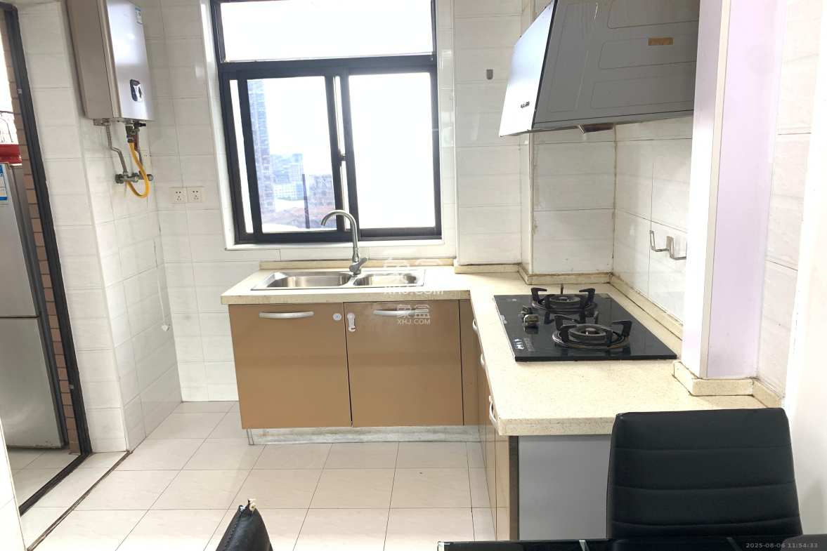 康桥长郡 3室2厅1卫 1800.0元/月 康桥长郡 3室2厅1卫 1800.0元/月室内图