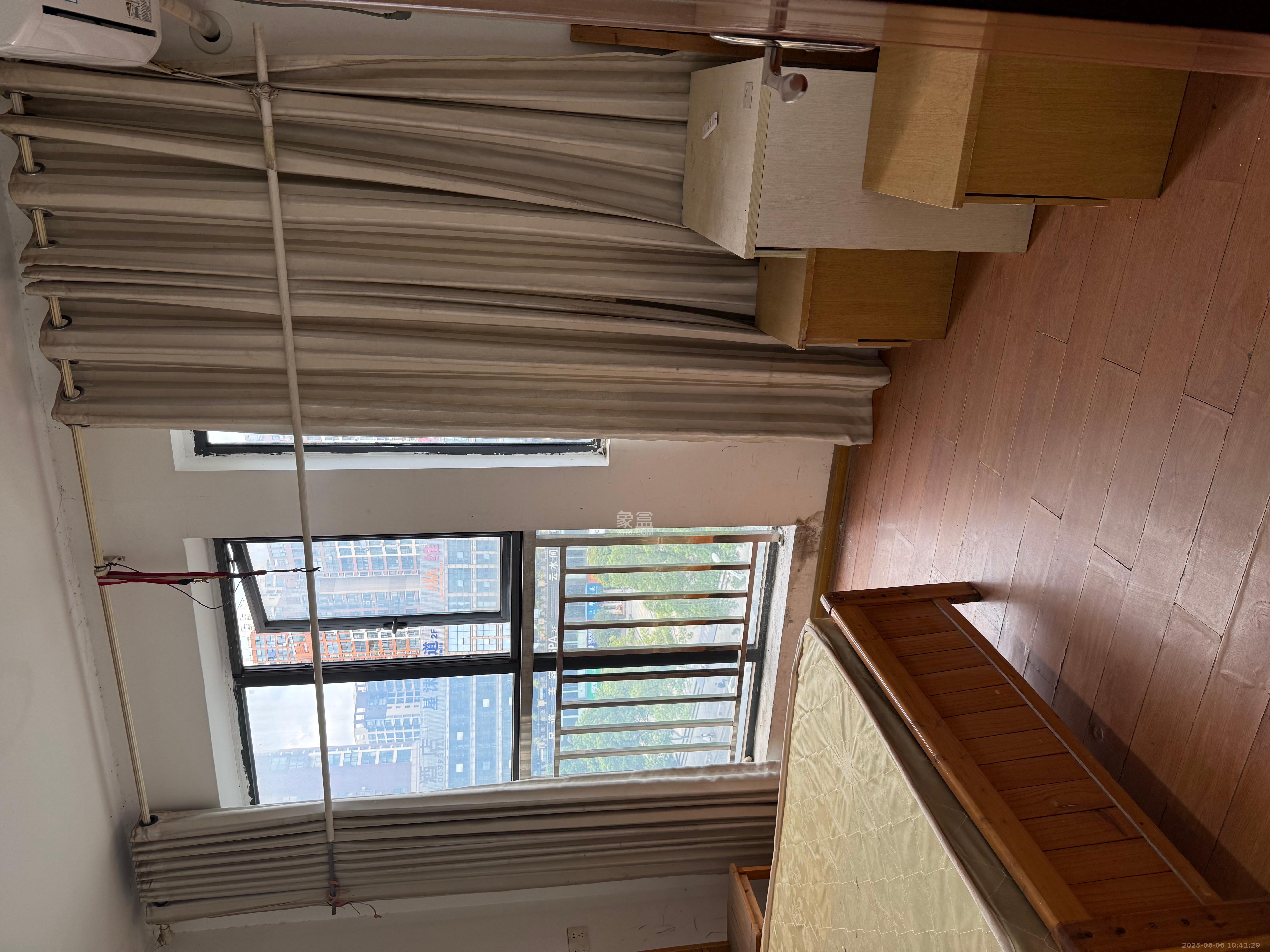 华悦城 4室2厅2卫 2500.0元/月 华悦城 4室2厅2卫 2500.0元/月室内图