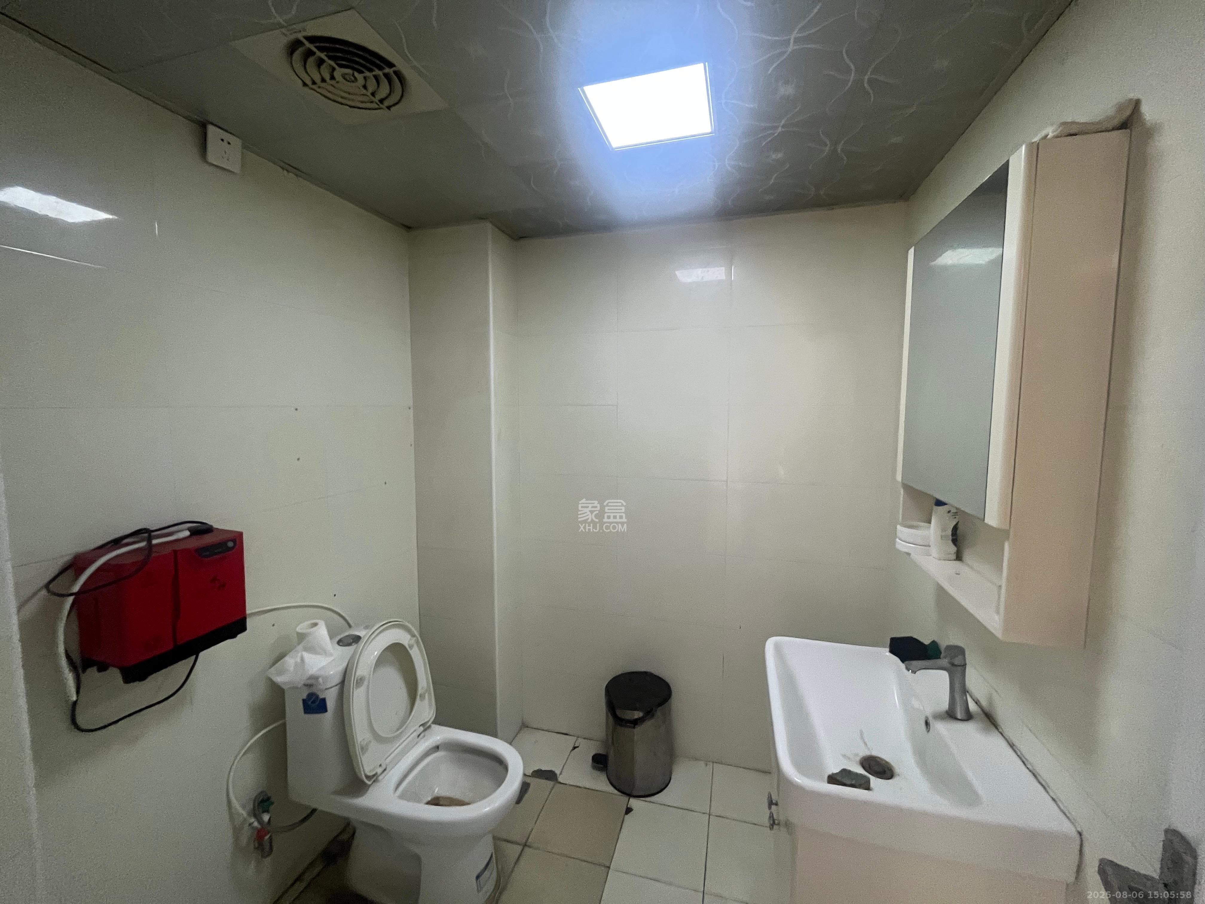 星大峰汇商务楼 3室2厅2卫 3500.0元/月 星大峰汇商务楼 3室2厅2卫 3500.0元/月室内图