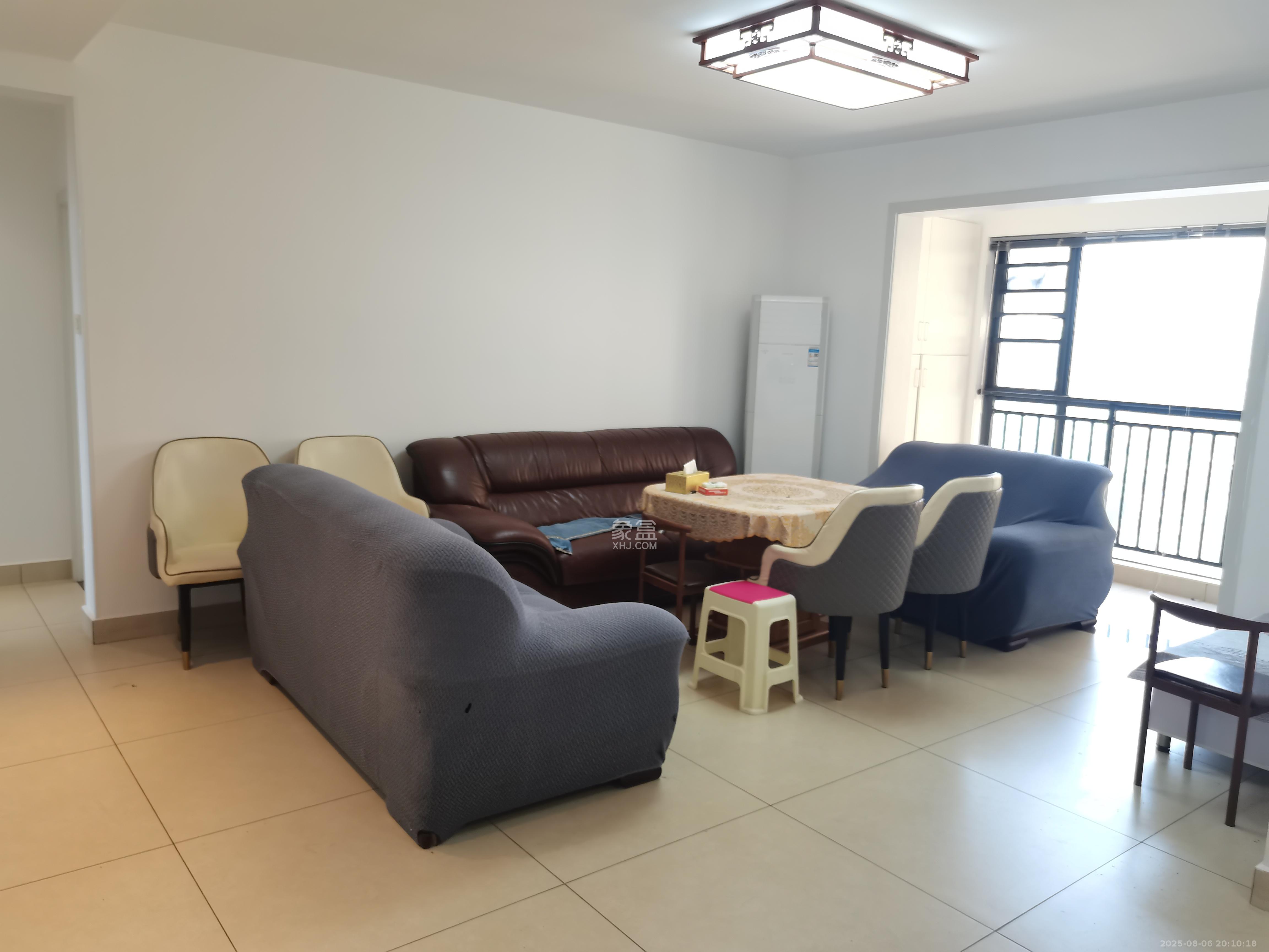 兴旺双铁城 4室2厅2卫 3200.0元/月 兴旺双铁城 4室2厅2卫 3200.0元/月室内图