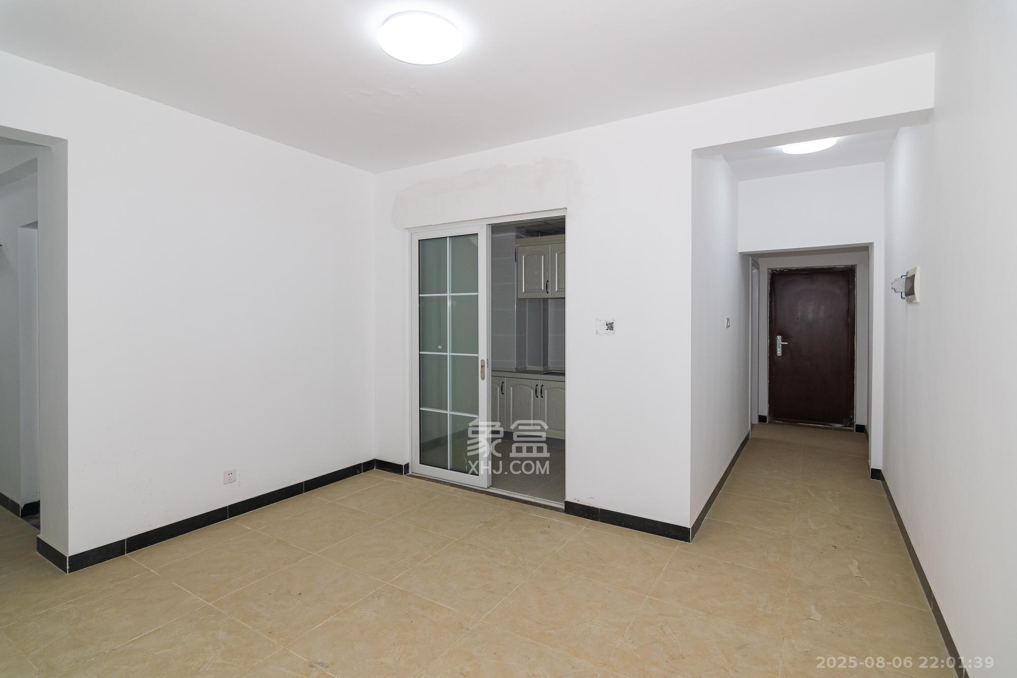 中粮自然天城 4室2厅1卫 108.0万 中粮自然天城 4室2厅1卫 108.0万客厅