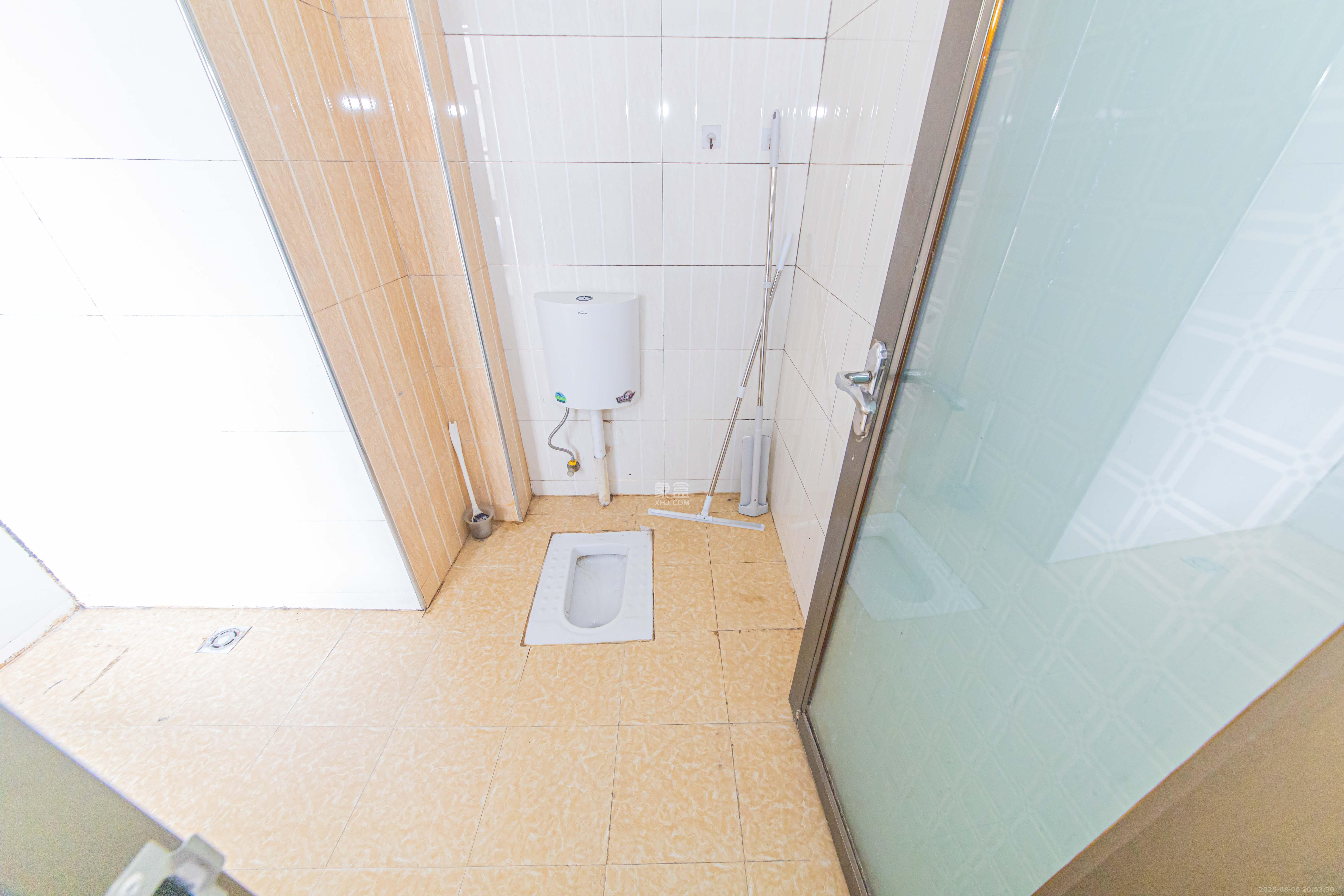 中信文化广场(中信新城二期)  1室1厅1卫    40.0万 中信文化广场(中信新城二期)  1室1厅1卫    40.0万卫生间