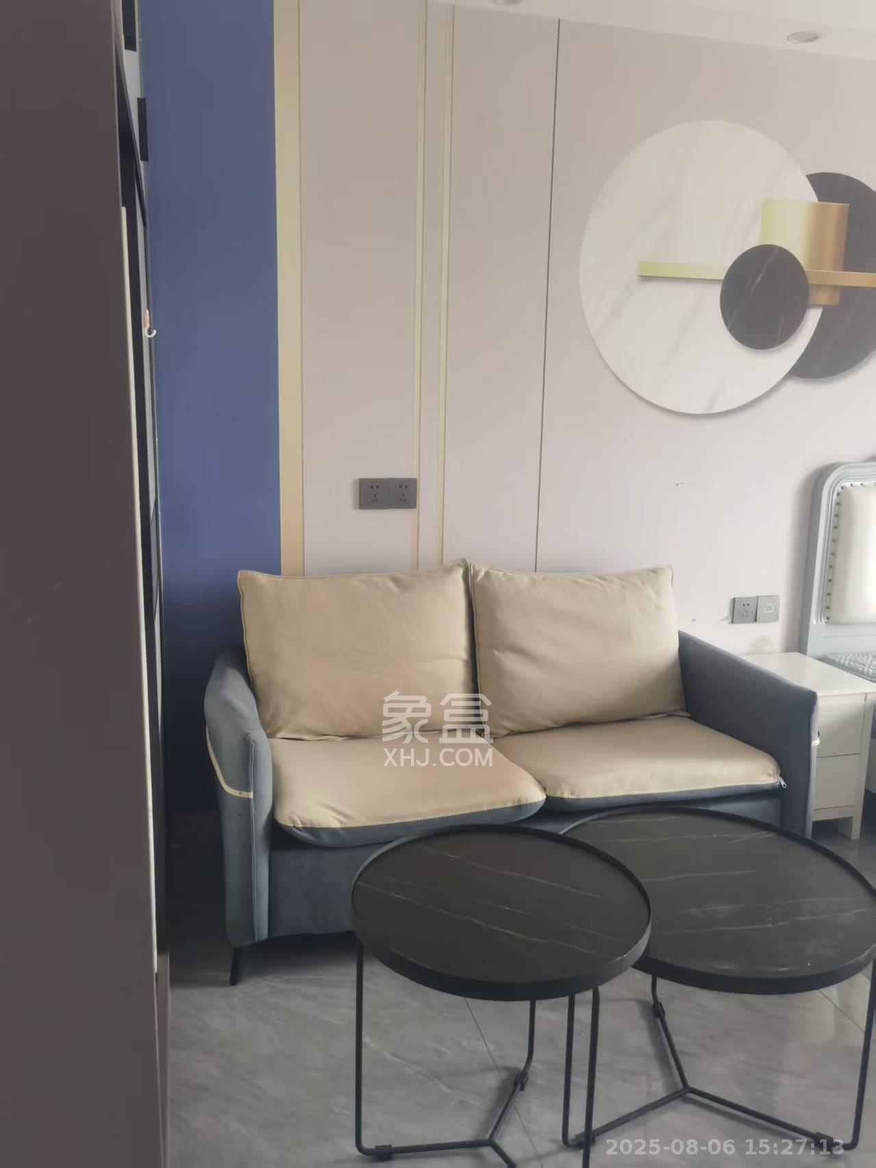 奥园城市天骄一期  1室1厅1卫    1700.0元/月室内图