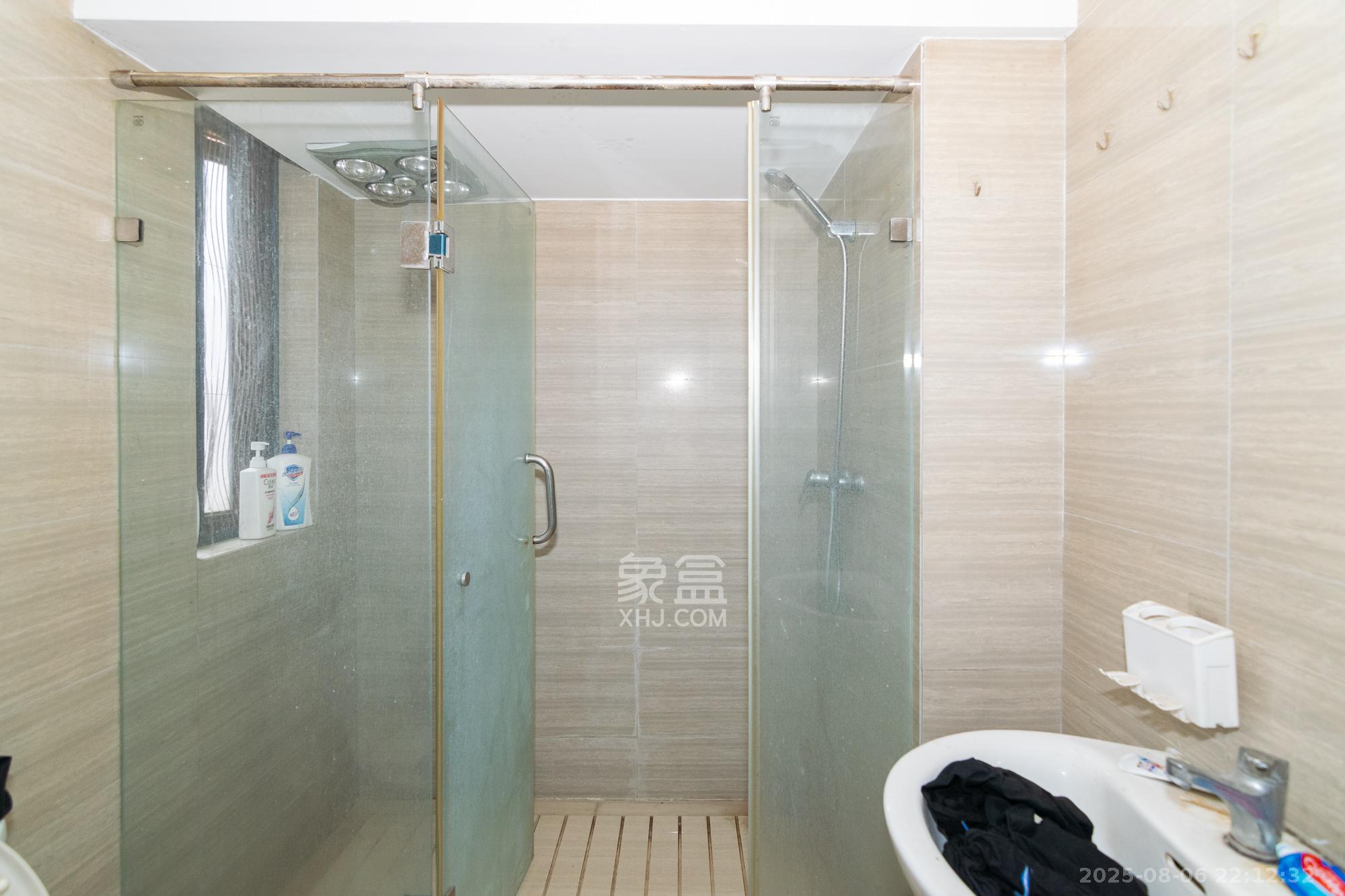 新城国际花都 3室2厅1卫 63.8万 新城国际花都 3室2厅1卫 63.8万卫生间