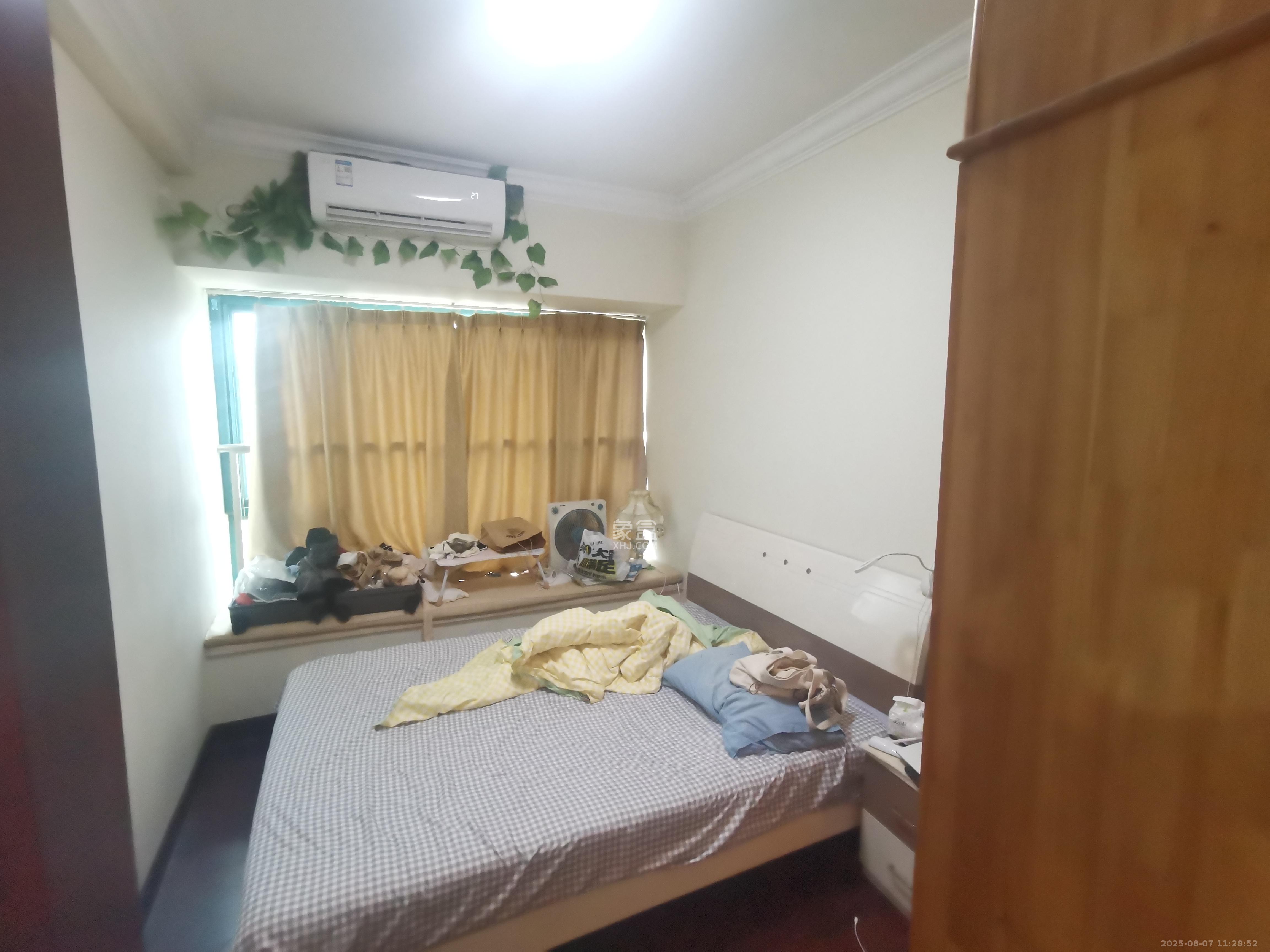 恒大城 3室2厅1卫 2000.0元/月 恒大城 3室2厅1卫 2000.0元/月室内图