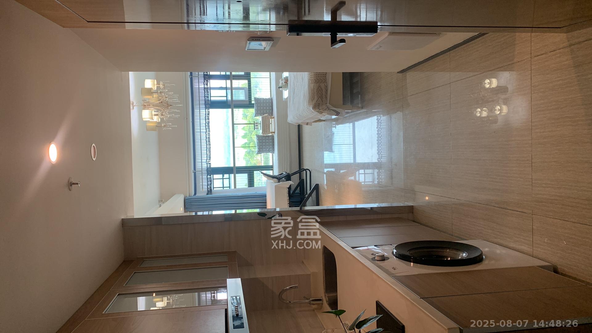 恒大翡翠华庭  1室1厅1卫    1600.0元/月