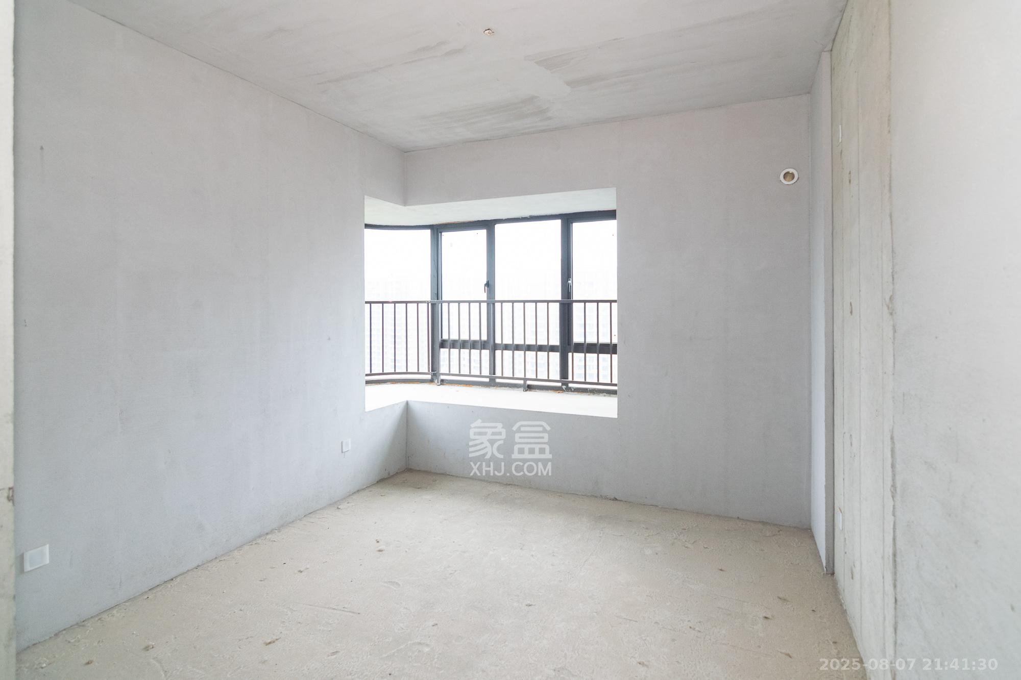 三润城(三润星城) 4室2厅2卫 88.0万 三润城(三润星城) 4室2厅2卫 88.0万卧室