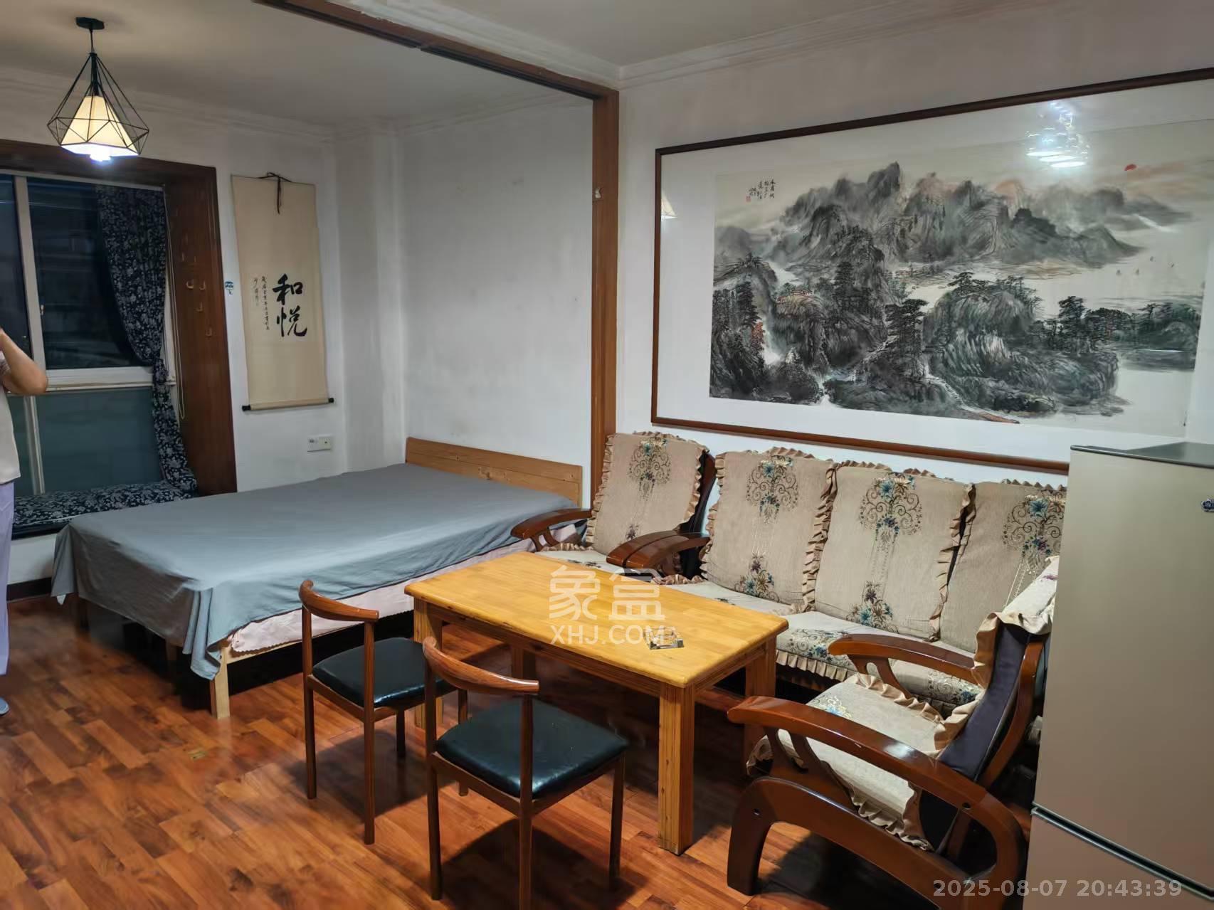 天心丽城  1室1厅1卫   1500.00元/月