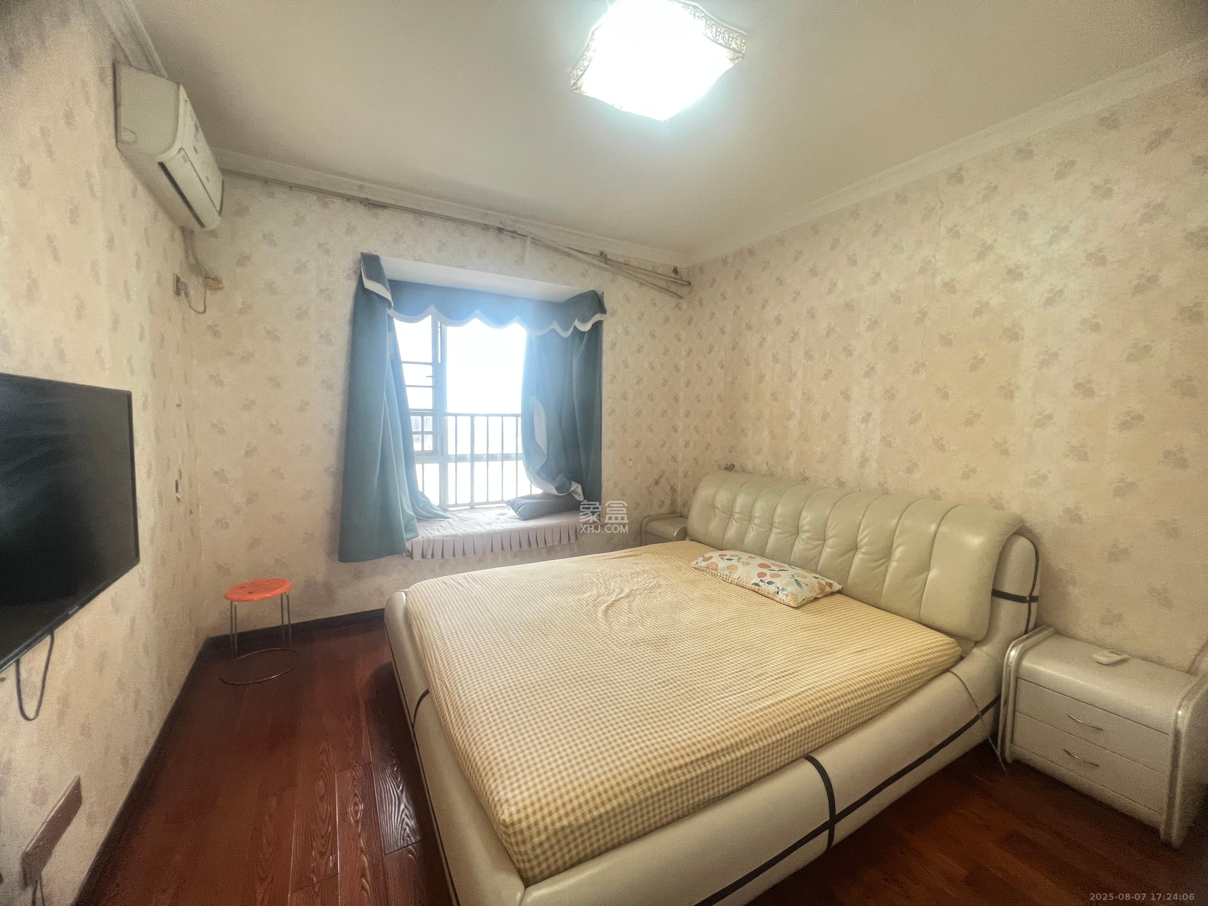 恒广国际景园  3室2厅1卫   2300.00元/月室内图