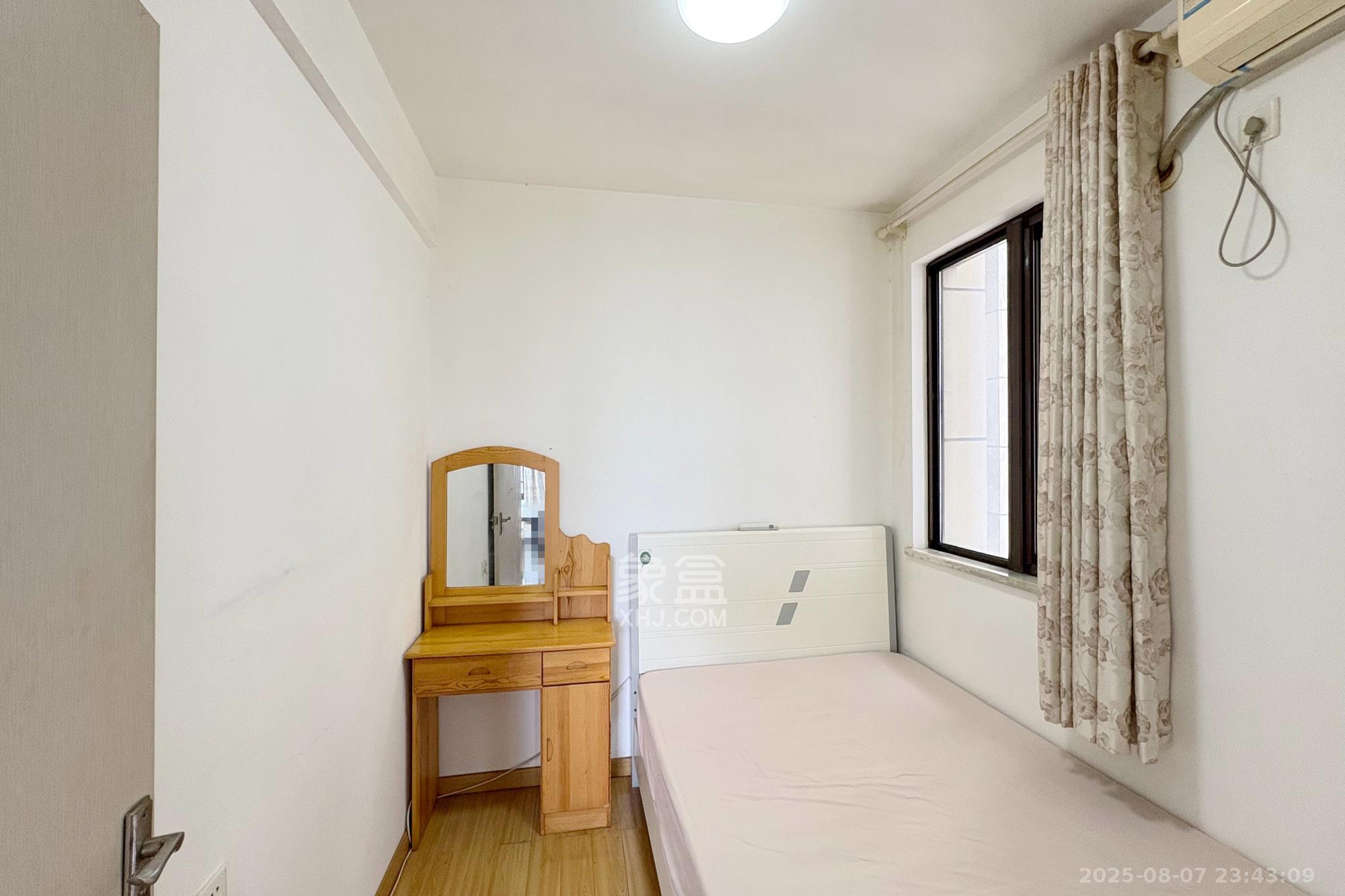 铂宫  2室2厅1卫    95.0万卧室