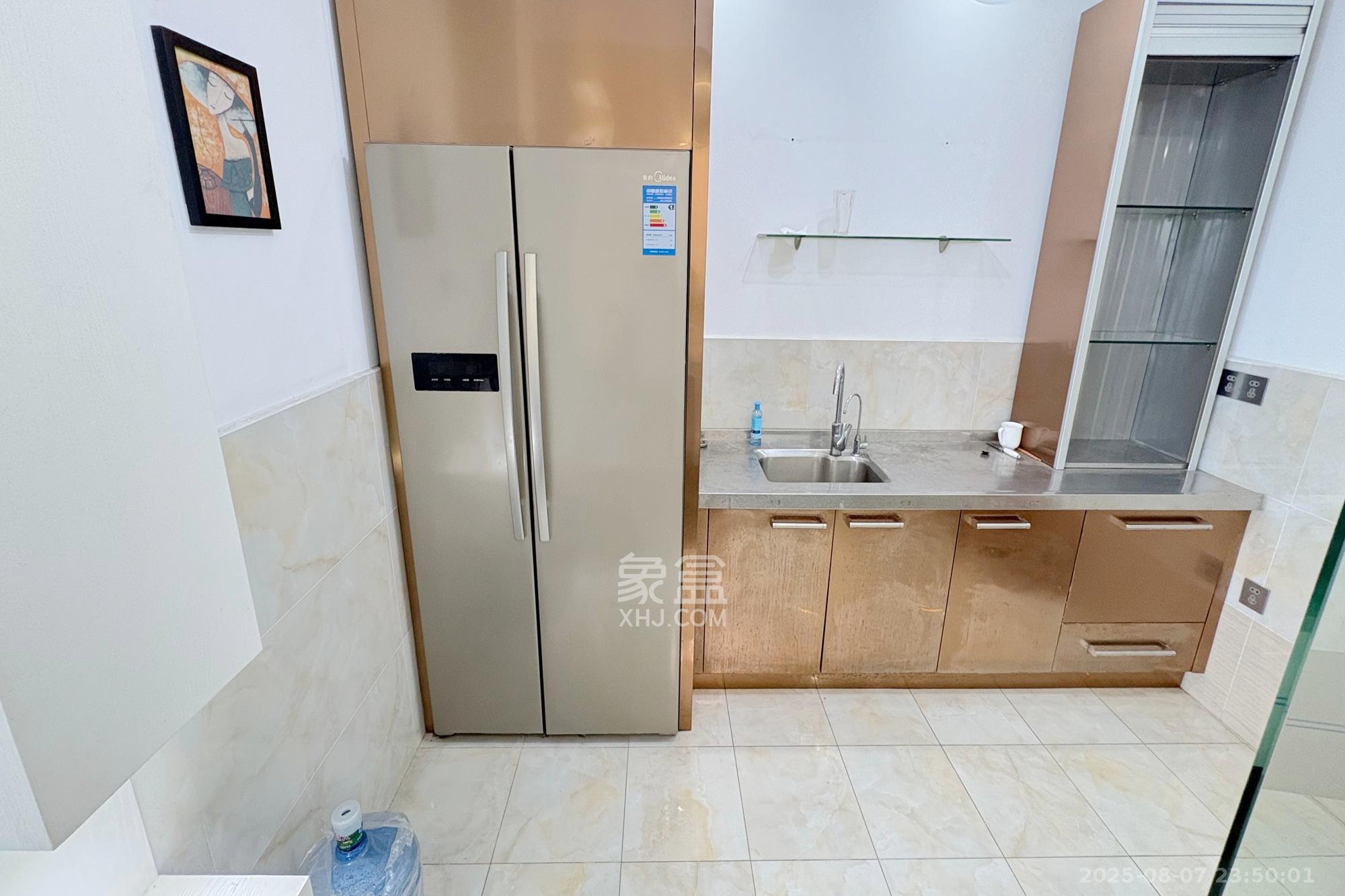 潮宗御苑 1室2厅1卫 350.0万 潮宗御苑 1室2厅1卫 350.0万厨房