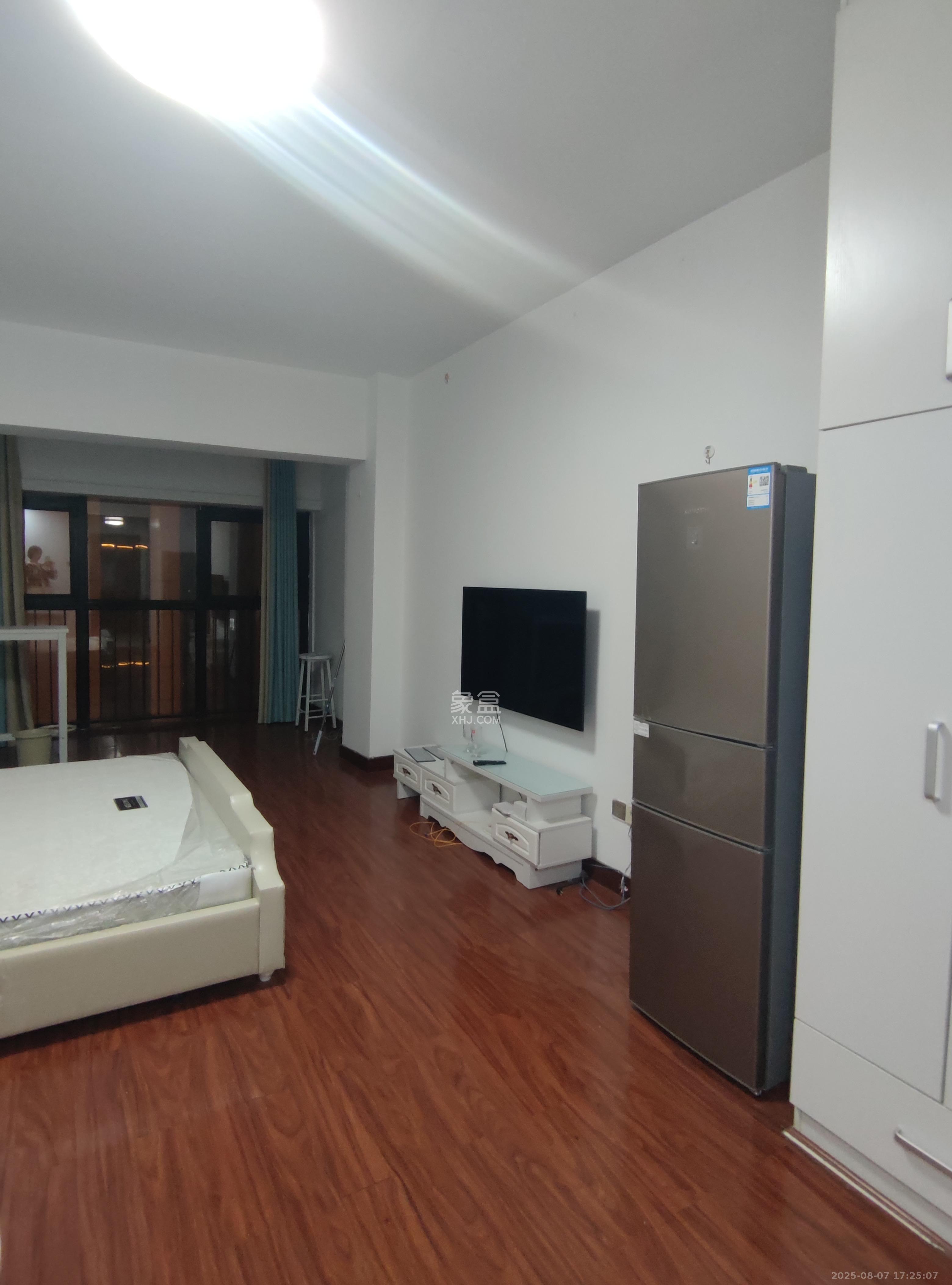 恒大金都(华瑞金都) 1室0厅0卫 1400.0元/月 恒大金都(华瑞金都) 1室0厅0卫 1400.0元/月室内图