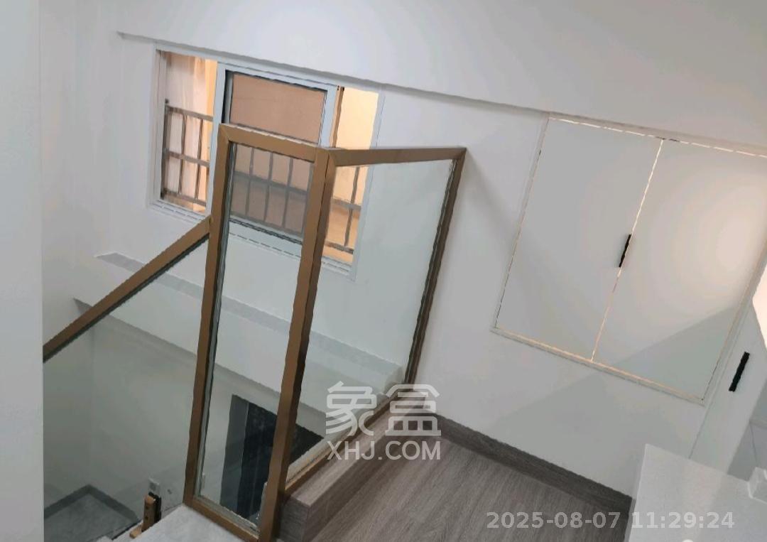 世茂璀璨天城公寓  1室1厅1卫   1350.00元/月室内图