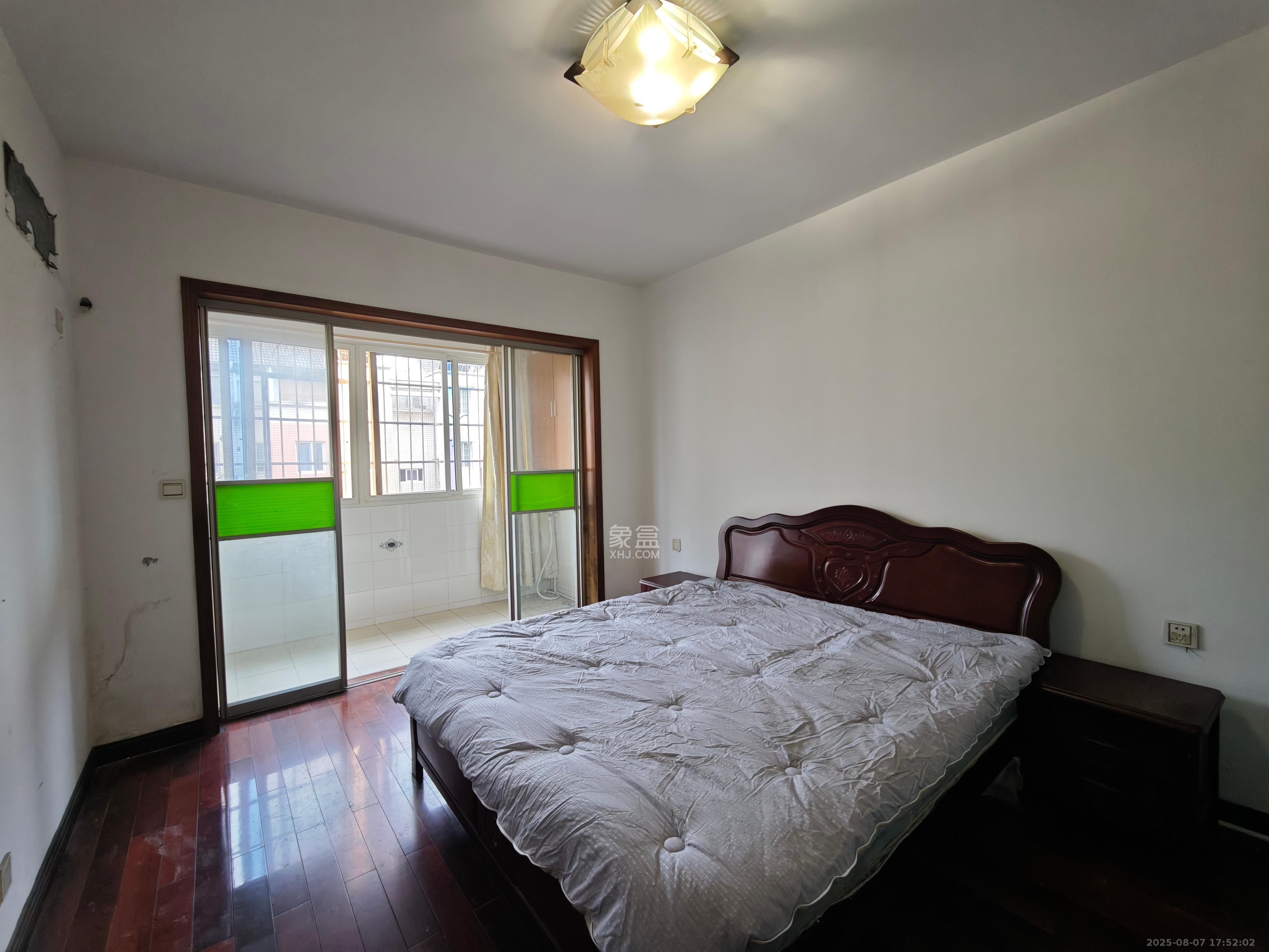 森宇佳园 3室2厅2卫 2500.0元/月 森宇佳园 3室2厅2卫 2500.0元/月室内图