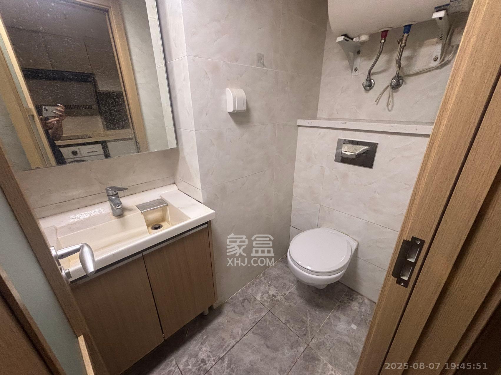 卓越浅水湾 0室1厅1卫 1600.0元/月 卓越浅水湾 0室1厅1卫 1600.0元/月室内图