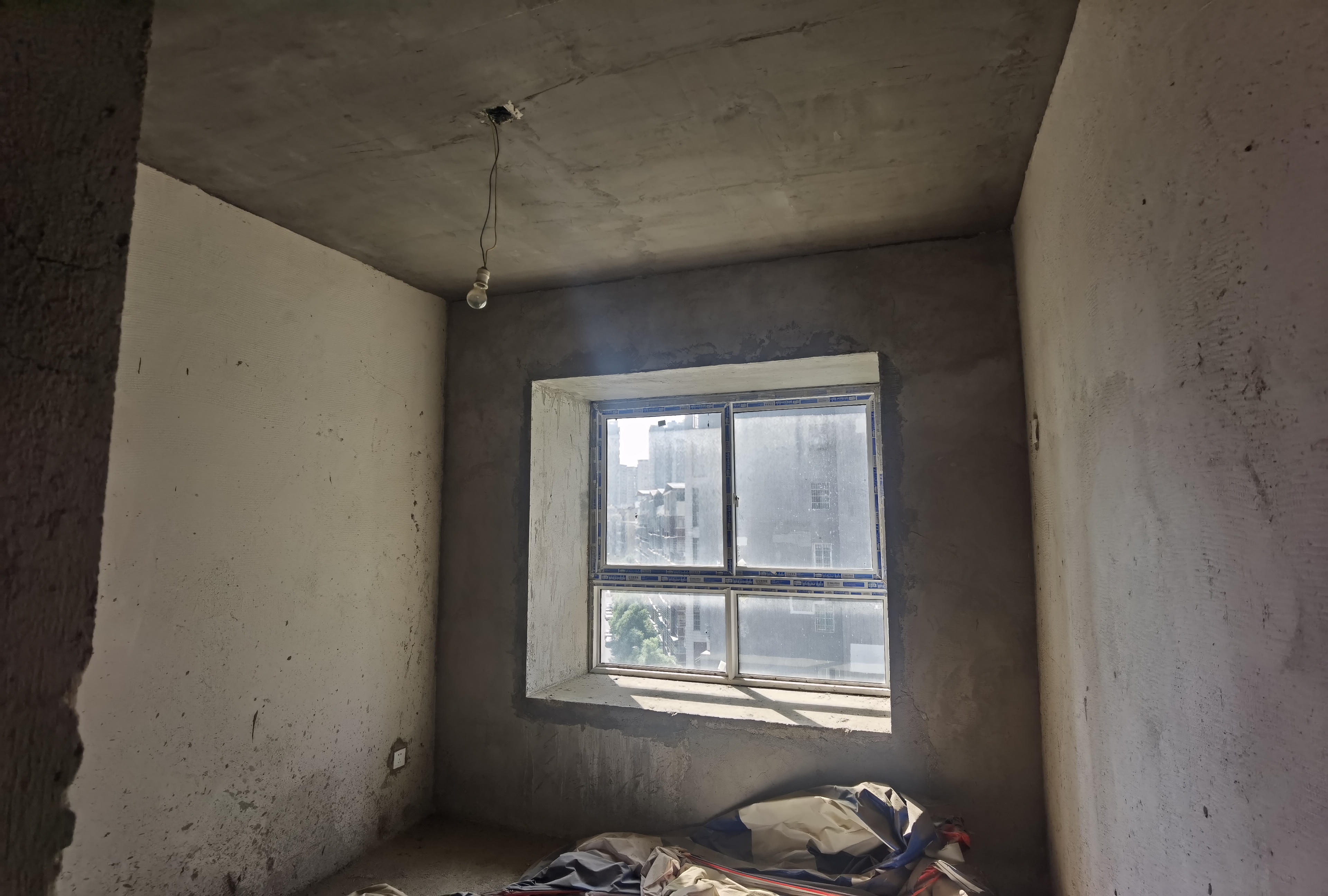 城典丽园 3室2厅2卫 47.8万 城典丽园 3室2厅2卫 47.8万客厅