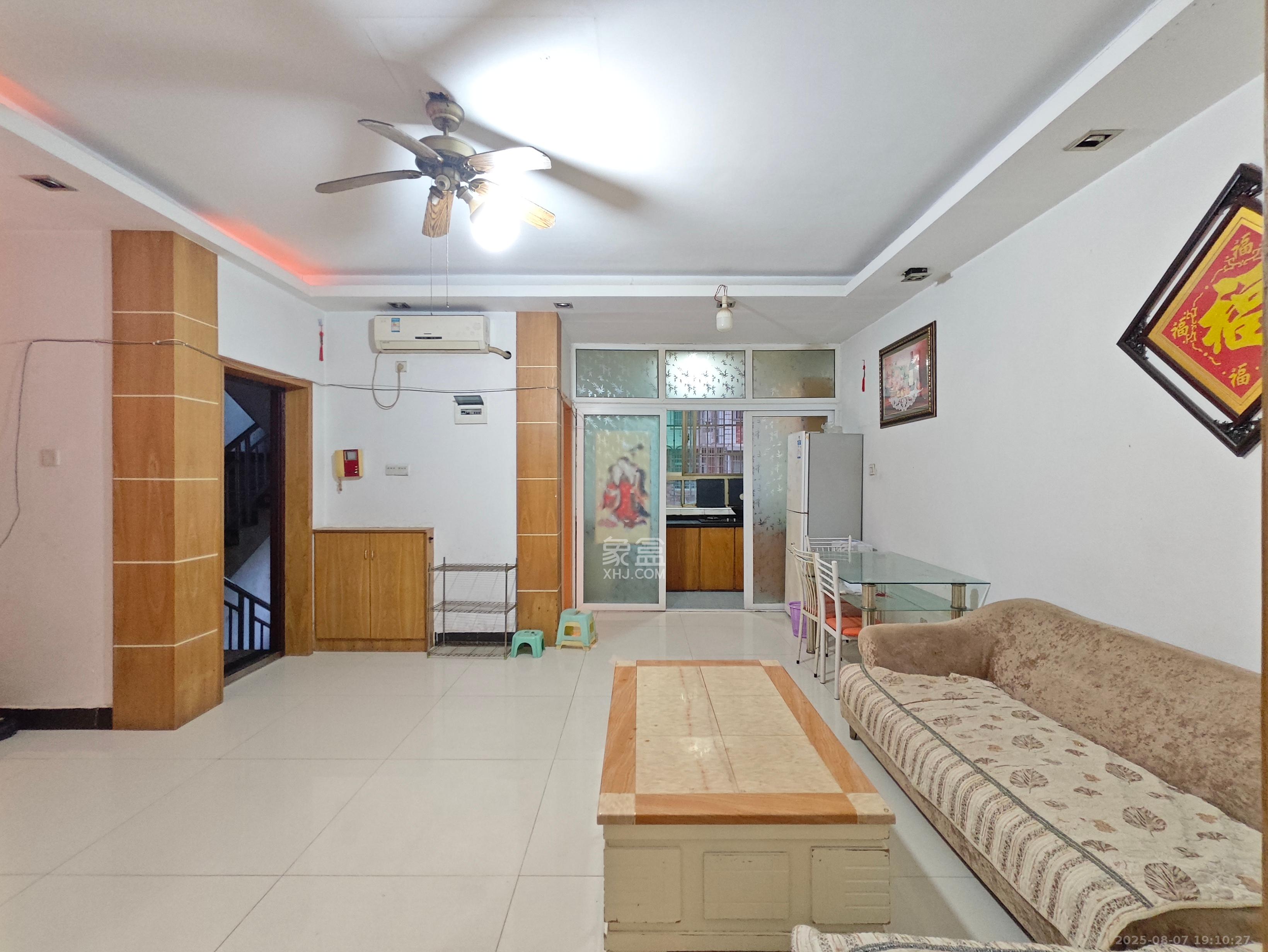 月湖安置小区(马栏山小区)  2室2厅1卫    1500.0元/月 月湖安置小区(马栏山小区)  2室2厅1卫    1500.0元/月室内图