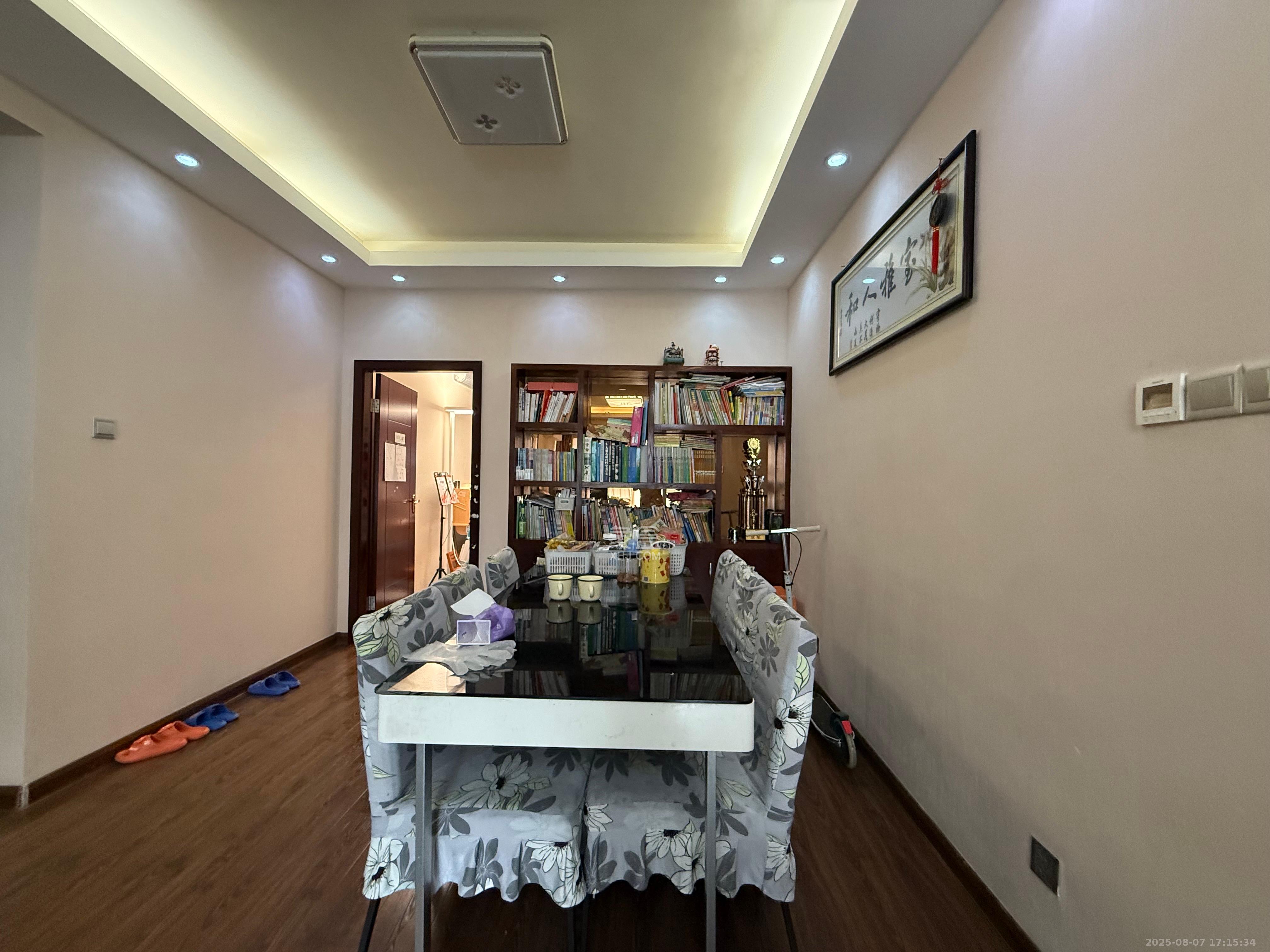 万博汇 3室2厅2卫 4000.0元/月 万博汇 3室2厅2卫 4000.0元/月室内图