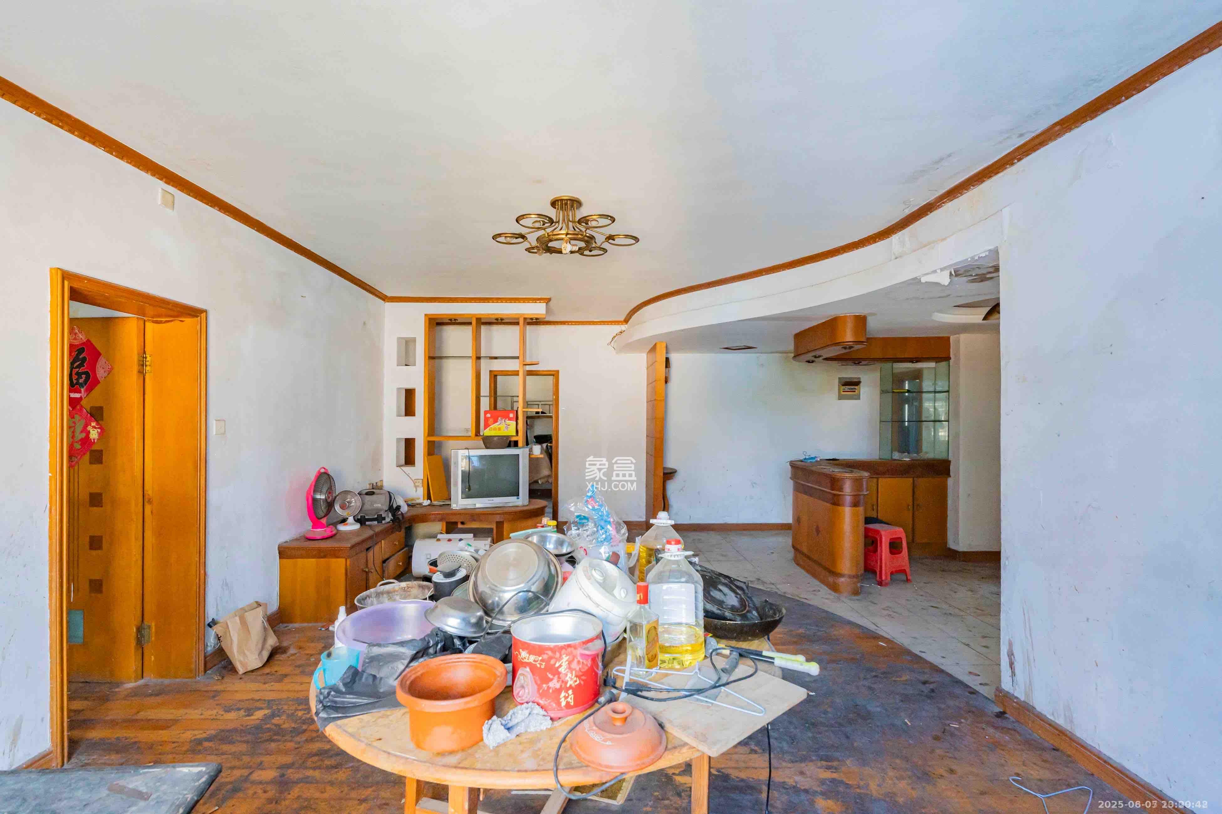 上麻园岭散盘 5室2厅1卫 1800.0元/月 上麻园岭散盘 5室2厅1卫 1800.0元/月室内图