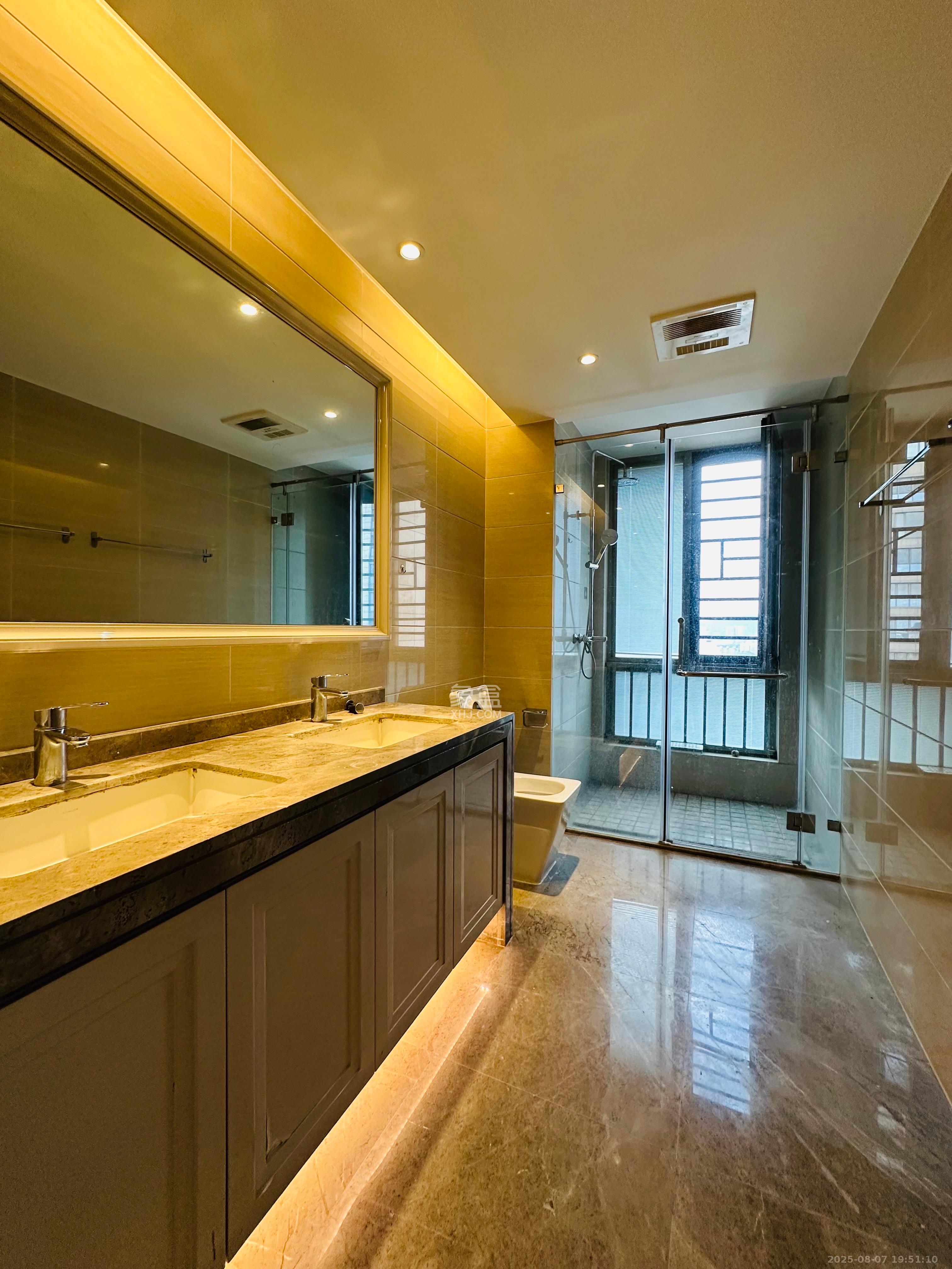 梅溪湖金茂府（金茂广场）（金茂览秀城）  5室2厅3卫    15000.0元/月室内图