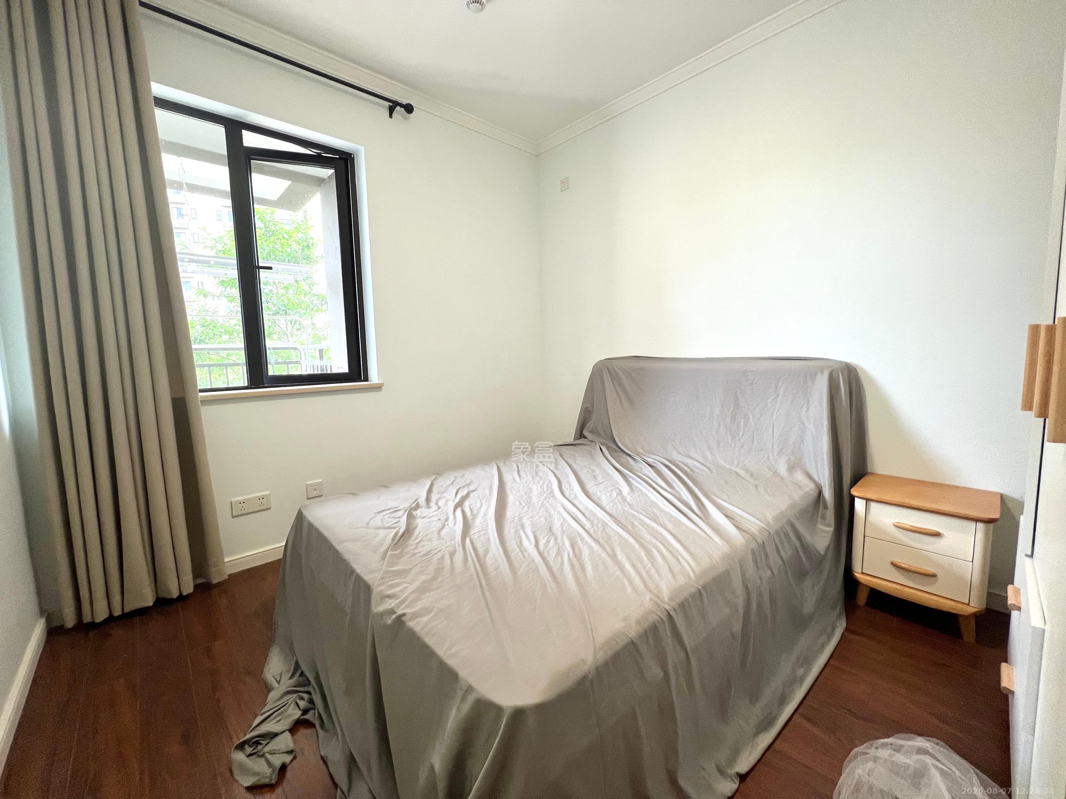 万科里金域国际  4室2厅2卫    4000.0元/月室内图