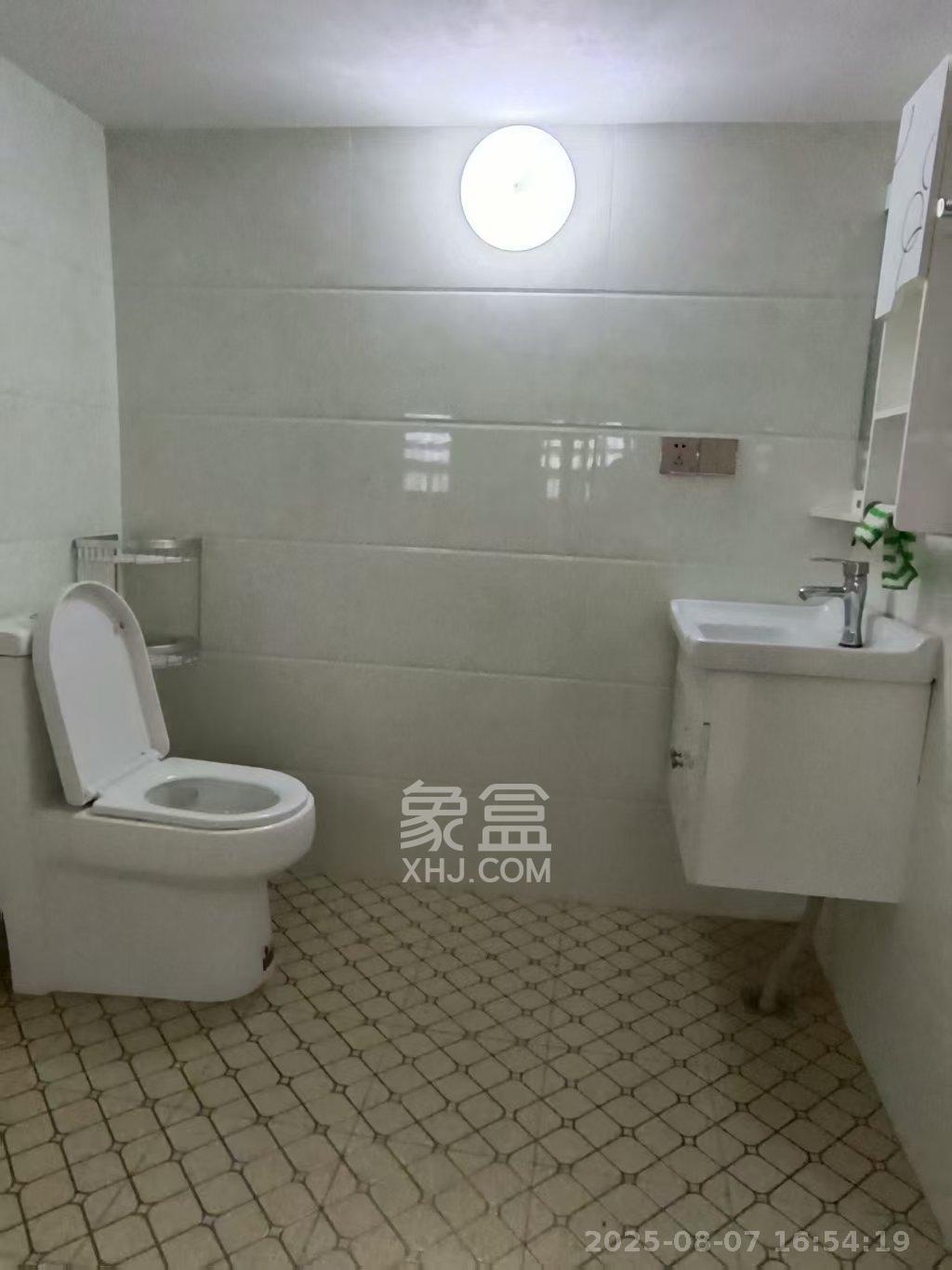 MOMA当代广场 1室1厅1卫 1300.0元/月 MOMA当代广场 1室1厅1卫 1300.0元/月室内图