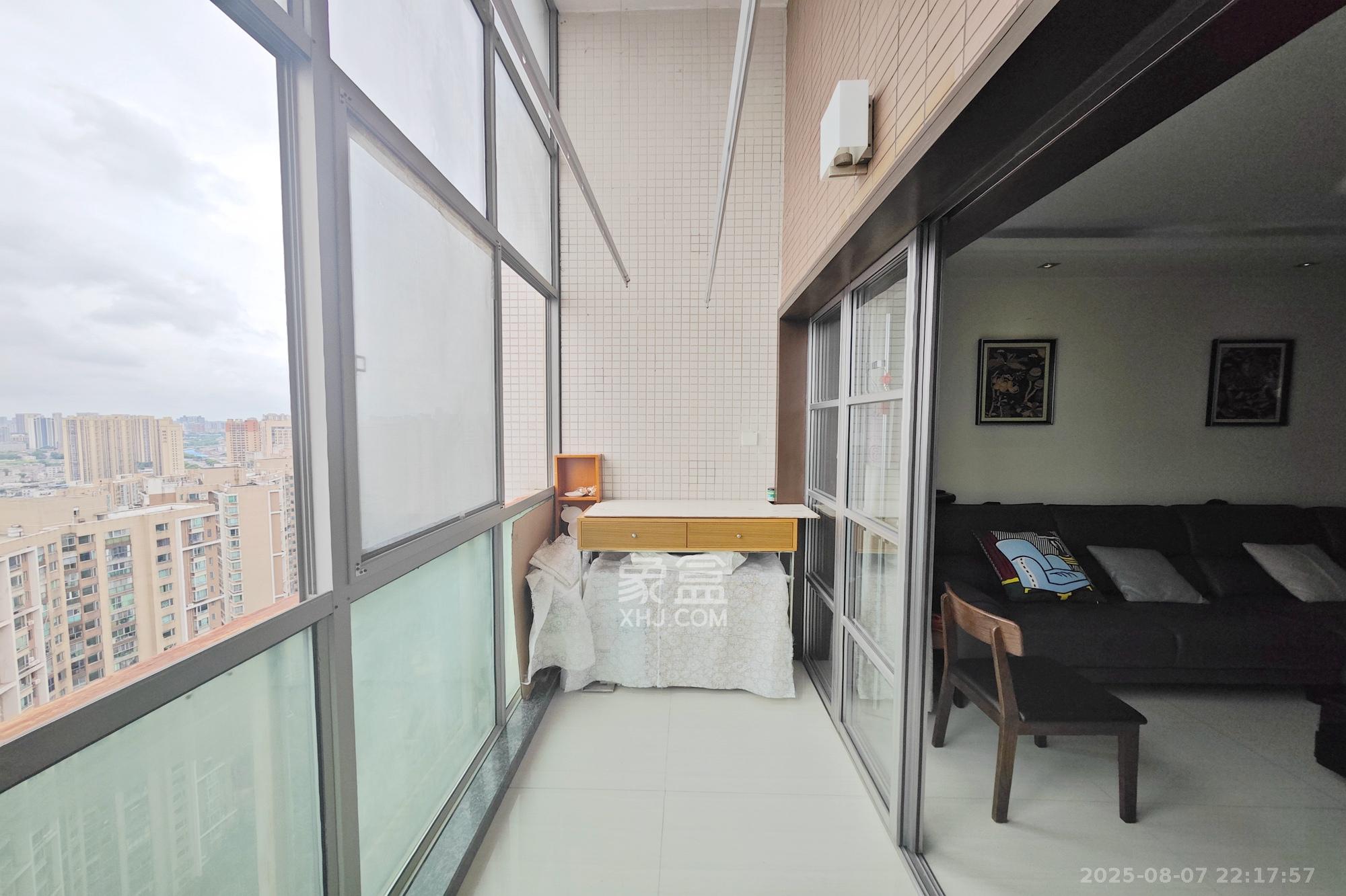 新城新世界一二三期  1室2厅2卫    98.0万 新城新世界一二三期  1室2厅2卫    98.0万阳台