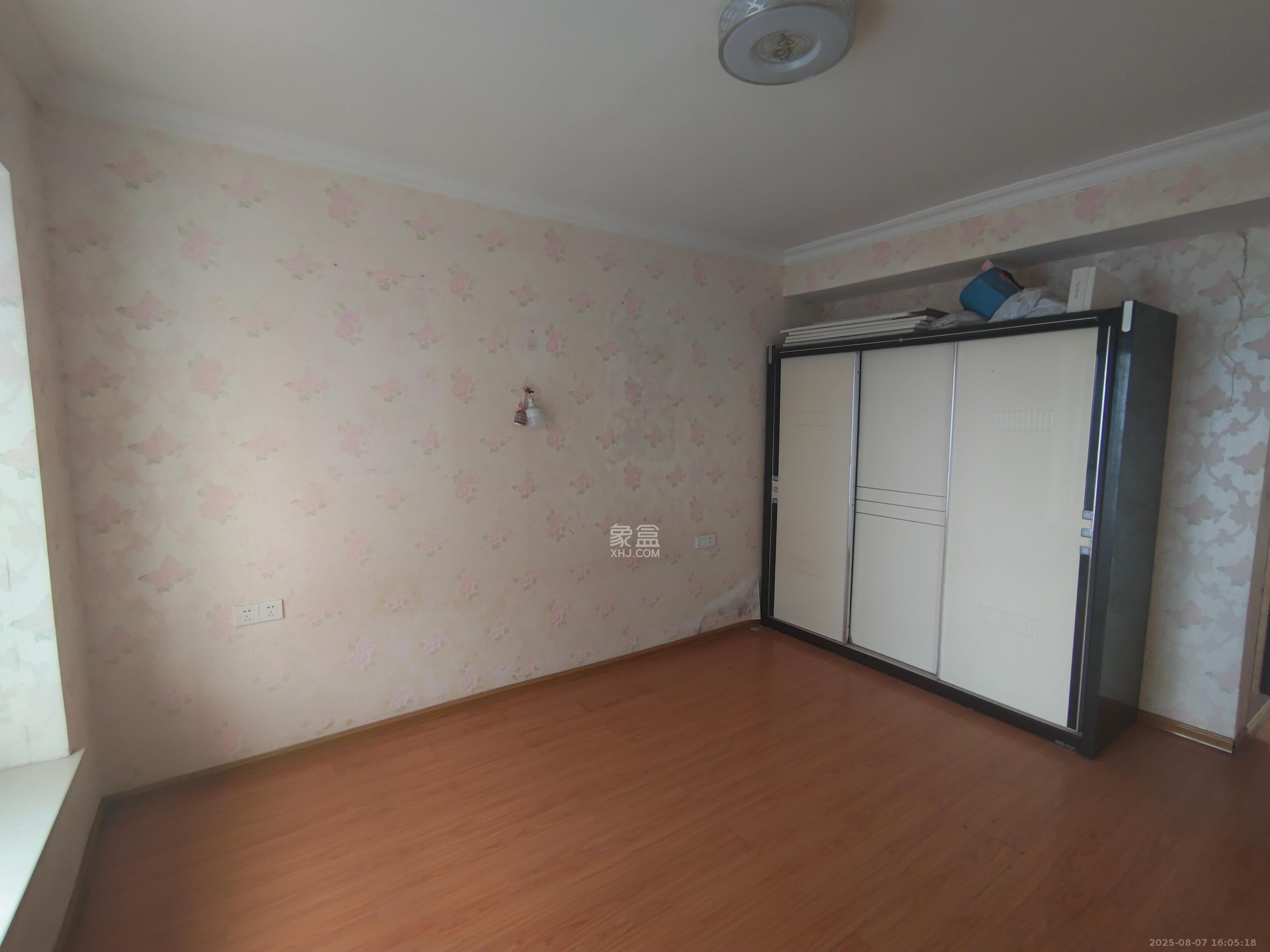 联诚国际城 3室2厅2卫 1500.0元/月 联诚国际城 3室2厅2卫 1500.0元/月室内图