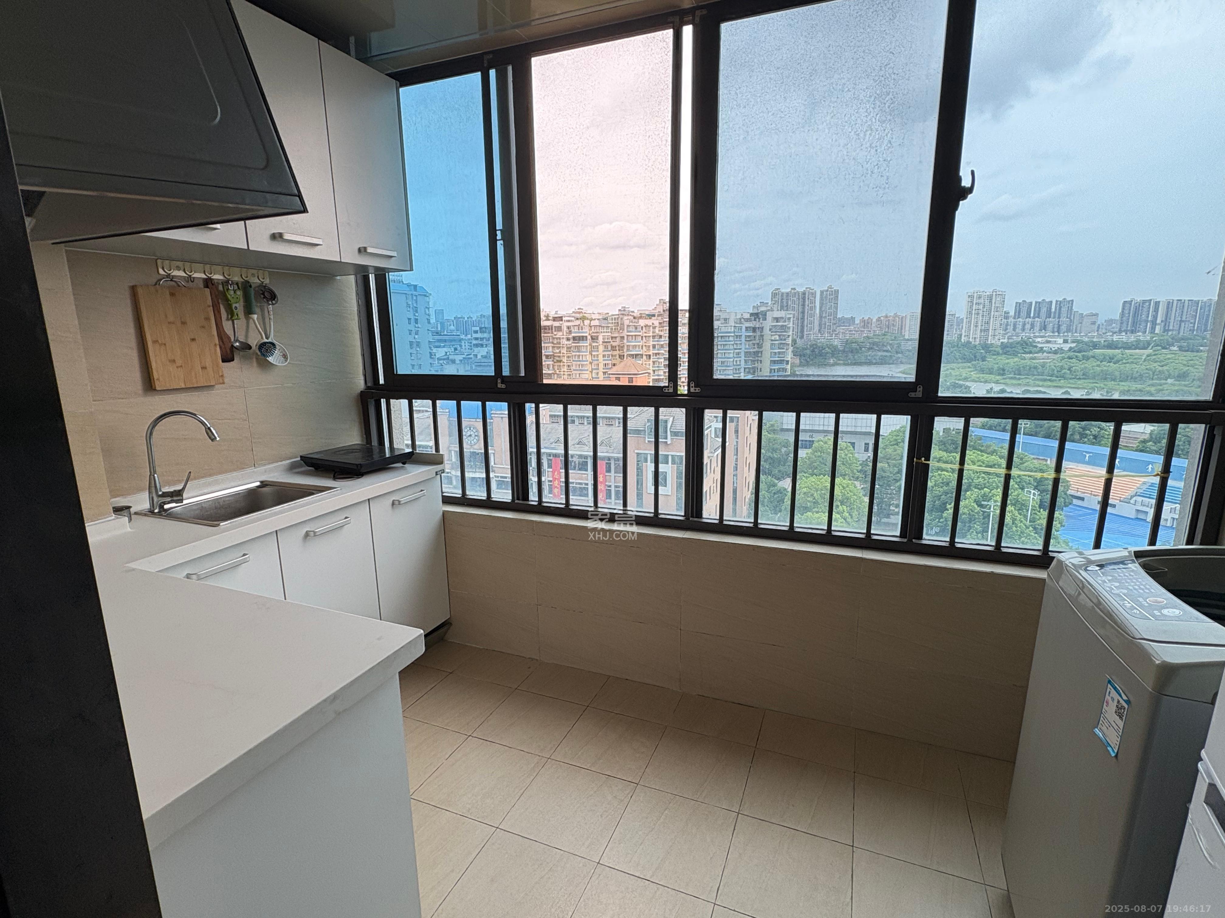 长盛上东区 1室1厅1卫 1500.0元/月 长盛上东区 1室1厅1卫 1500.0元/月室内图