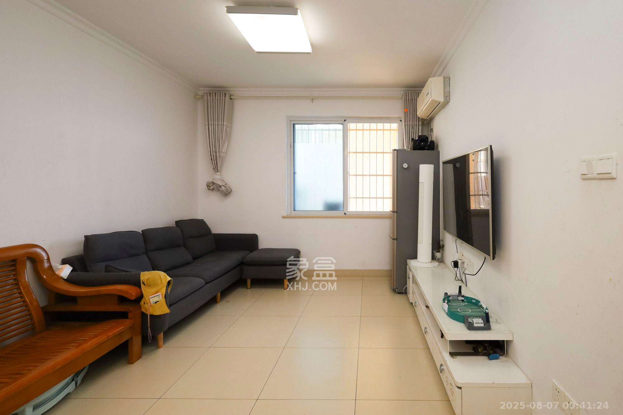 谷山庭院二期 3室1厅1卫 2200.0元/月 谷山庭院二期 3室1厅1卫 2200.0元/月室内图