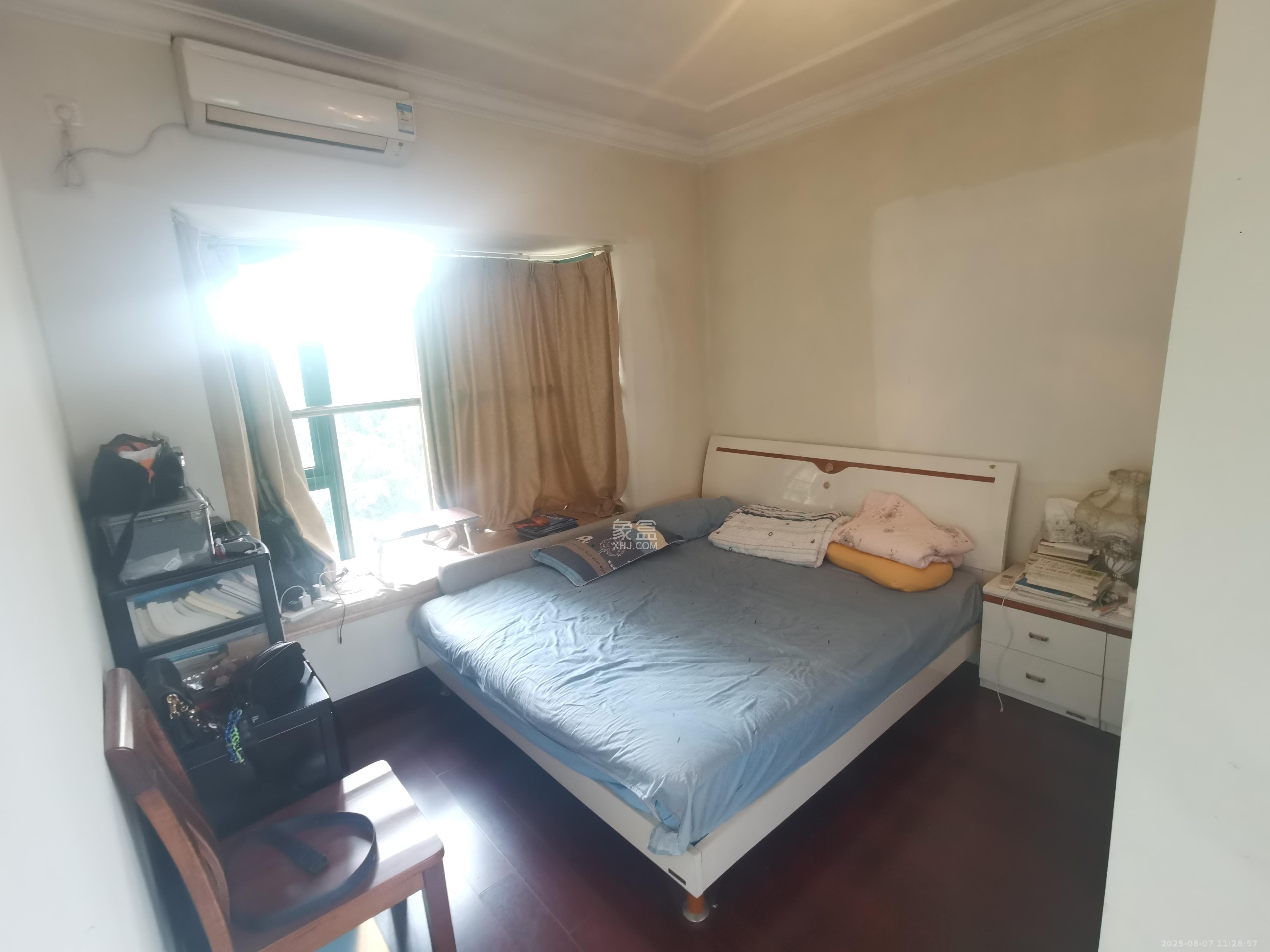 恒大城 3室2厅1卫 2000.0元/月 恒大城 3室2厅1卫 2000.0元/月室内图