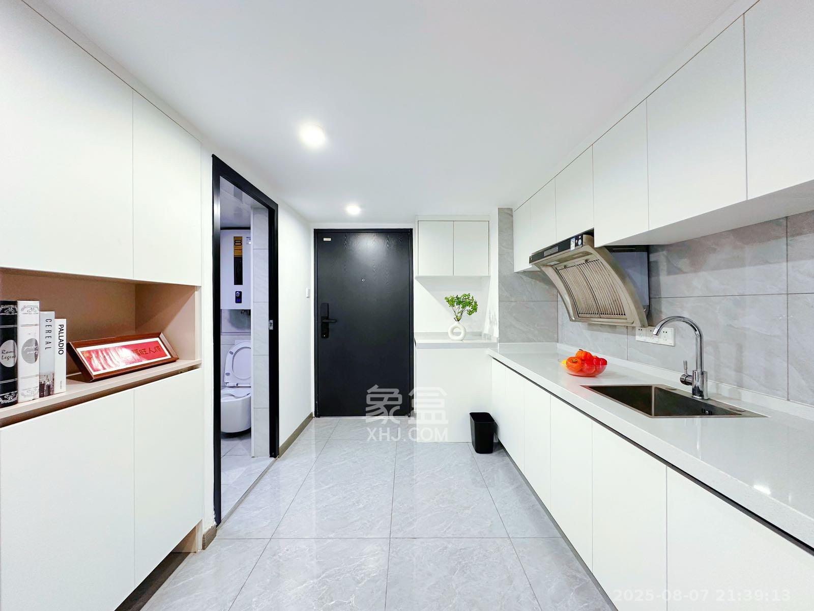 敬天广场 2室1厅1卫 3200.0元/月 敬天广场 2室1厅1卫 3200.0元/月室内图