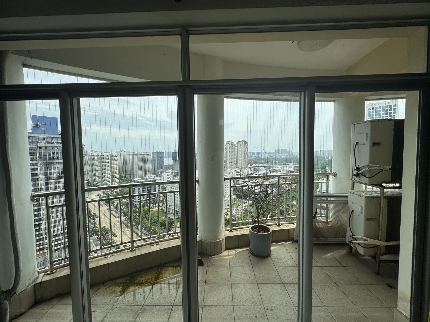 世贸雅苑 4室2厅1卫 8000.0元/月 世贸雅苑 4室2厅1卫 8000.0元/月室内图