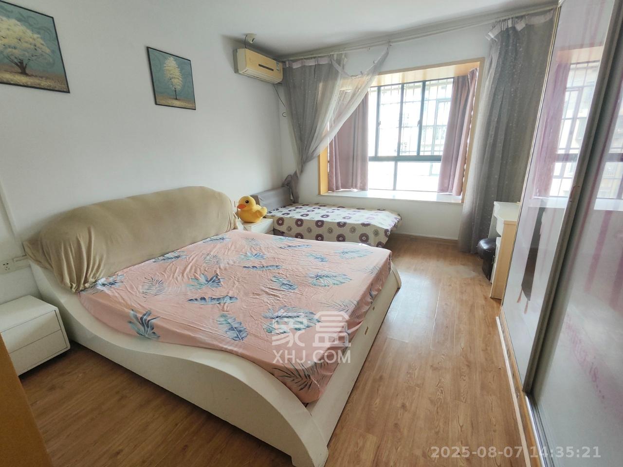 加加大街（华景苑）  3室2厅2卫    2800.0元/月室内图