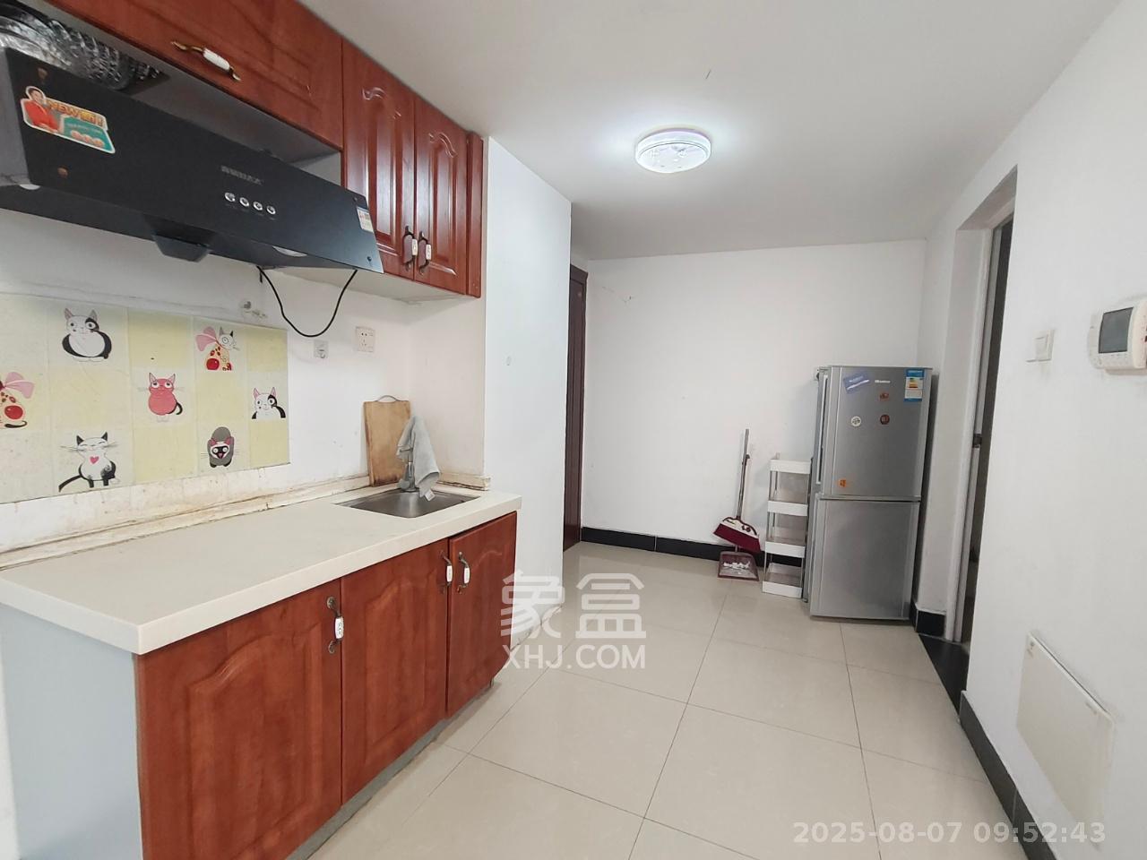 融圣国际  2室1厅1卫    1800.0元/月 融圣国际  2室1厅1卫    1800.0元/月室内图