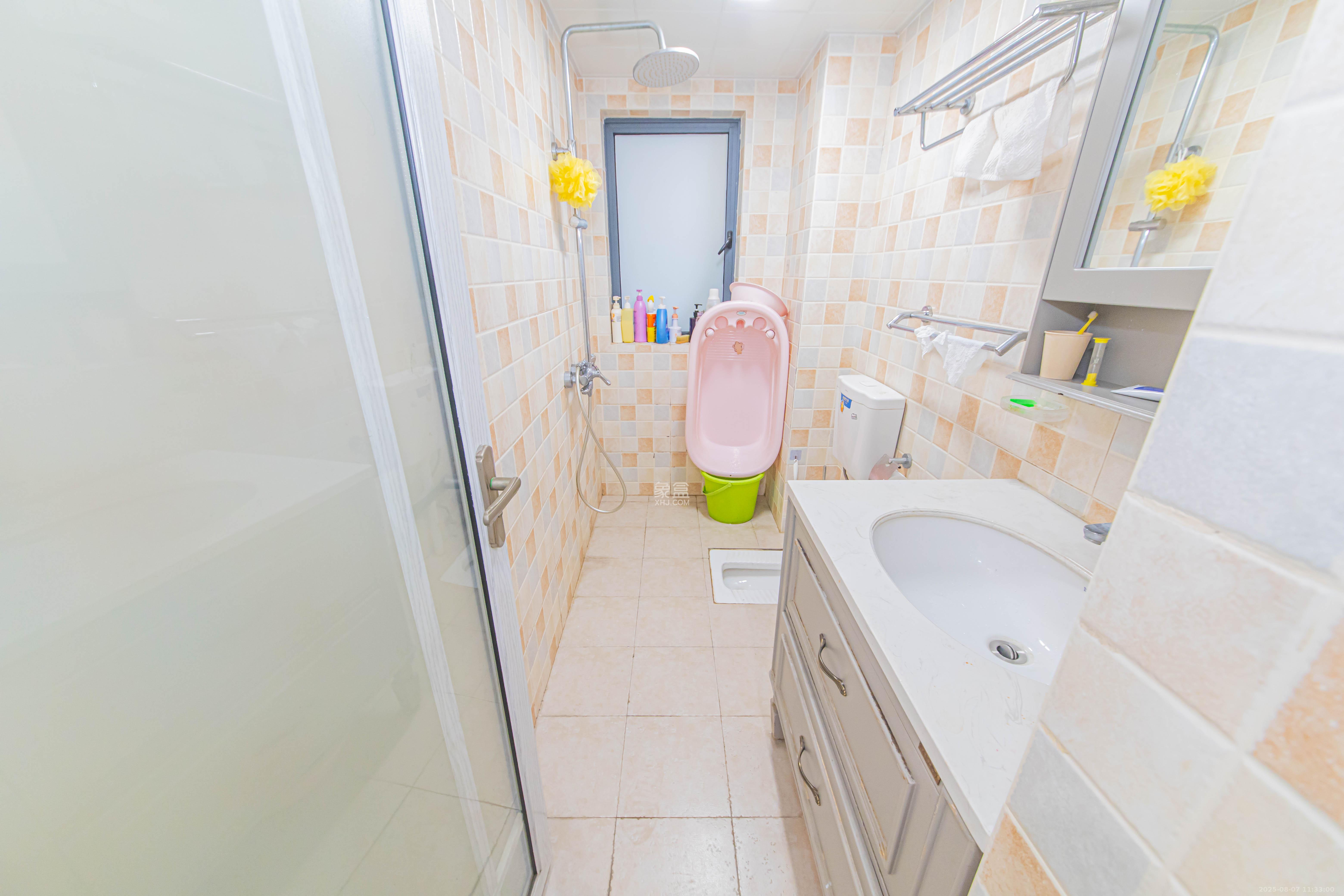 中建芙蓉嘉苑  3室2厅2卫    98.0万卫生间