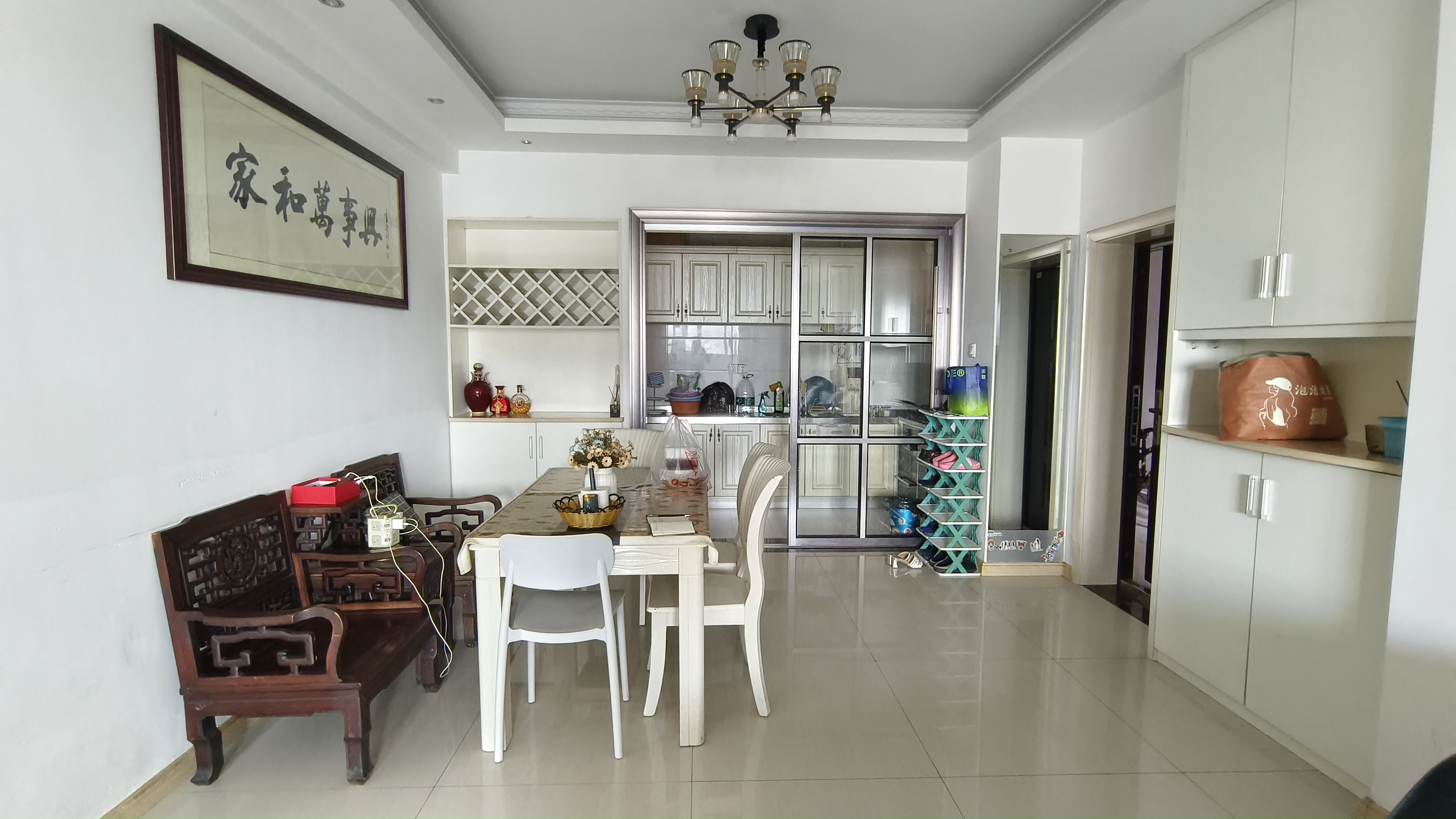 滨江财富中心 3室2厅1卫 1580.0元/月 滨江财富中心 3室2厅1卫 1580.0元/月室内图