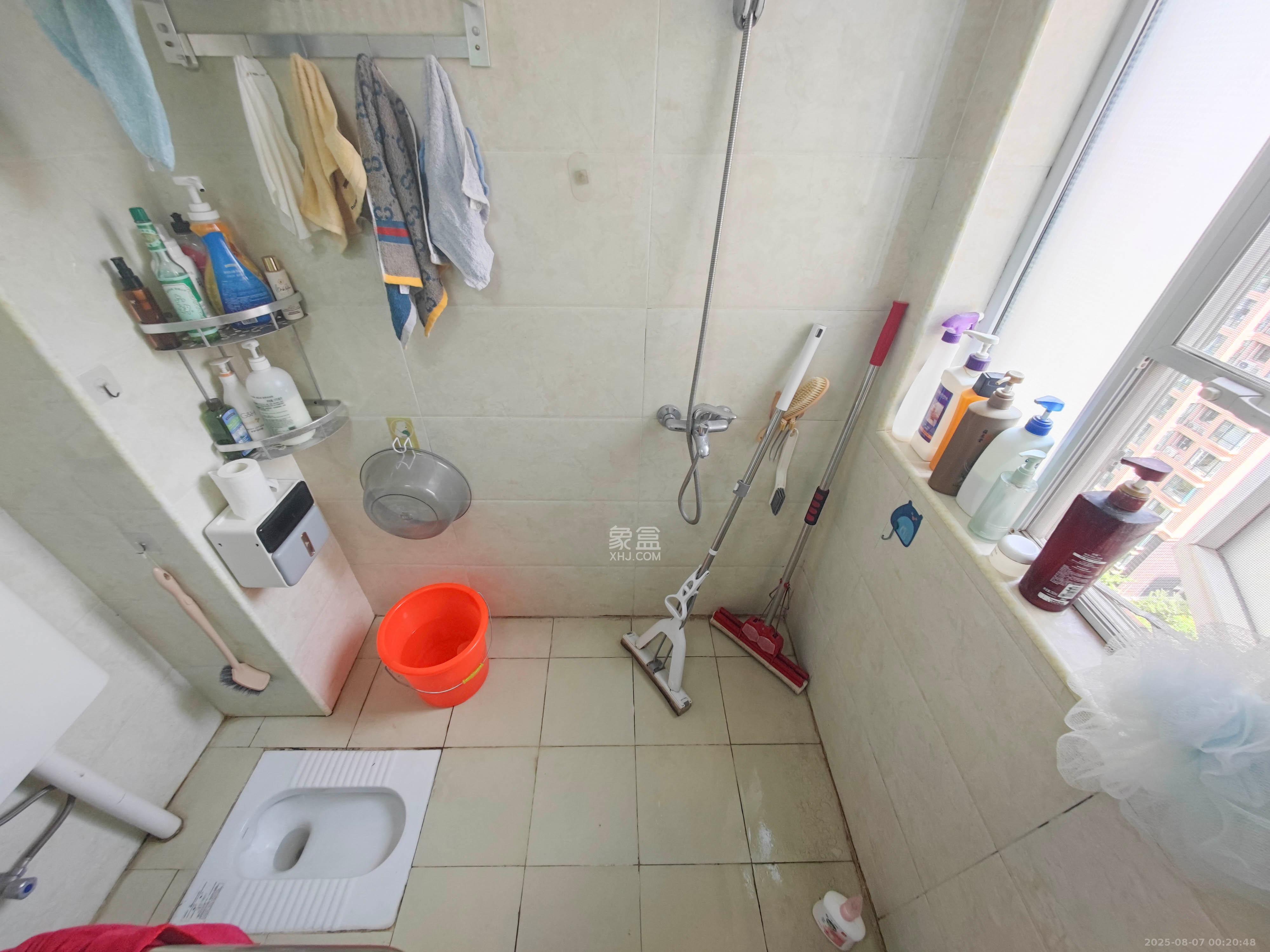 丽发新城 2室2厅1卫 66.8万 丽发新城 2室2厅1卫 66.8万卫生间