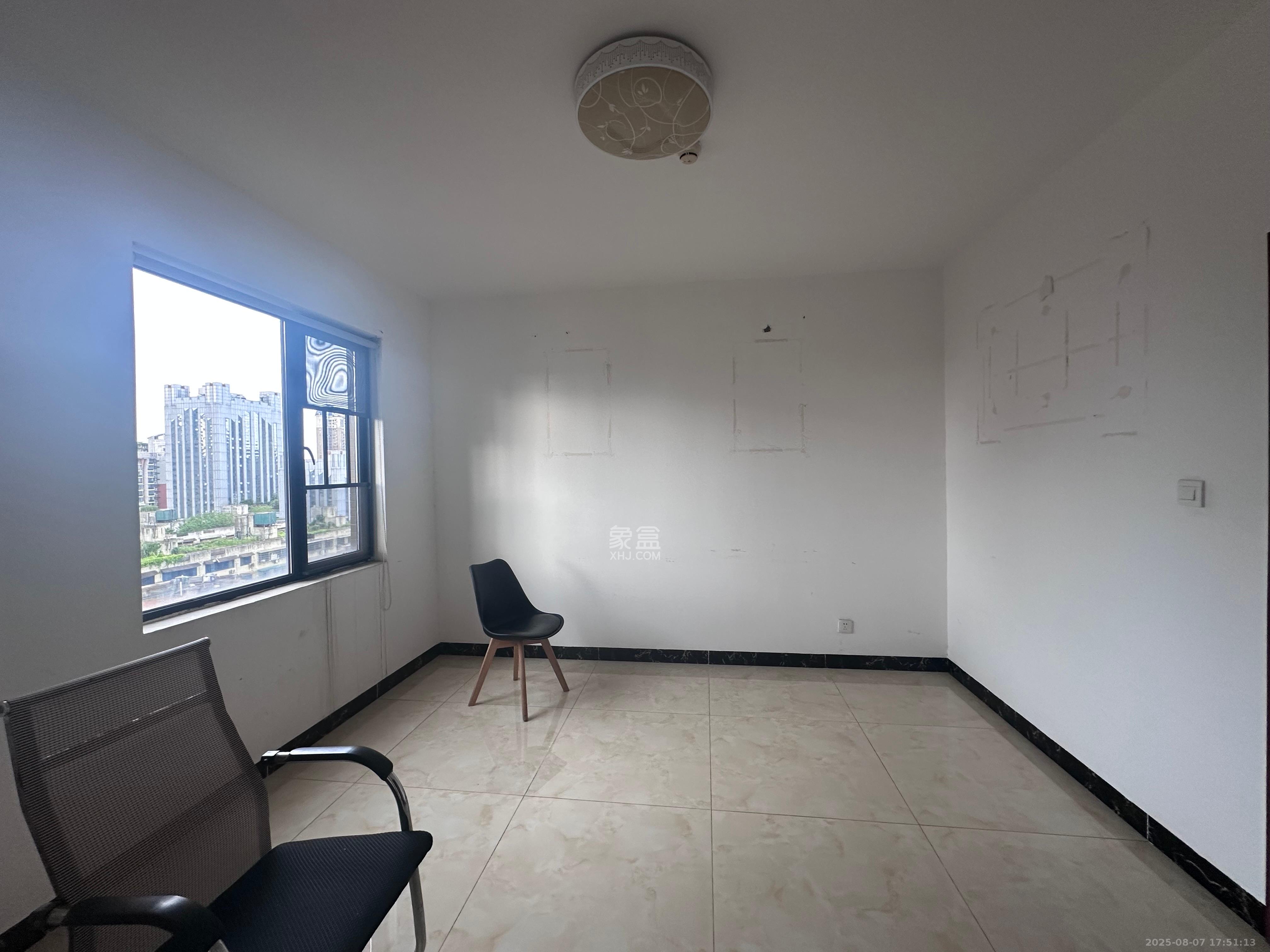 长房天翼未来城 4室2厅2卫 4500.0元/月 长房天翼未来城 4室2厅2卫 4500.0元/月室内图