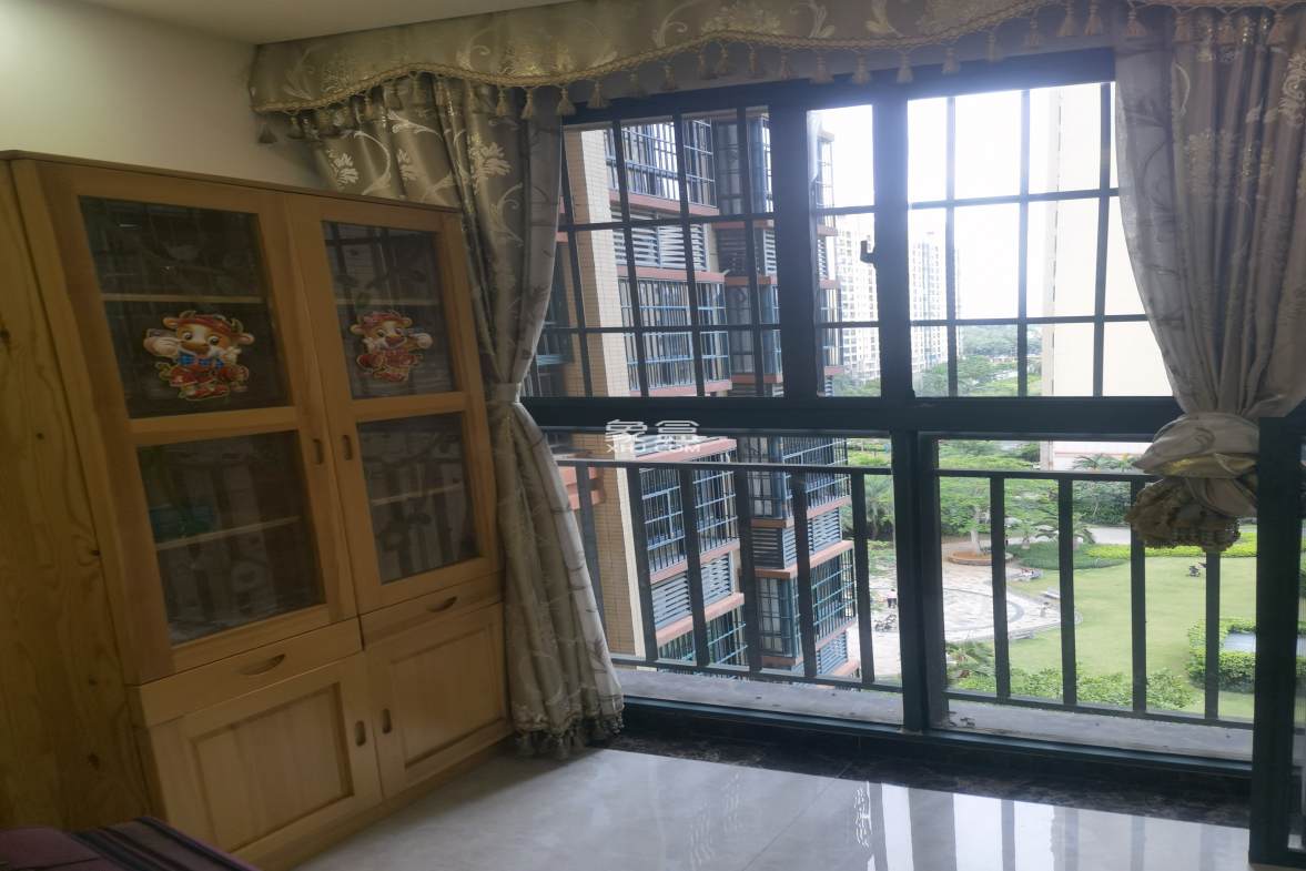 南海幸福城 3室2厅1卫 3400.0元/月 南海幸福城 3室2厅1卫 3400.0元/月室内图